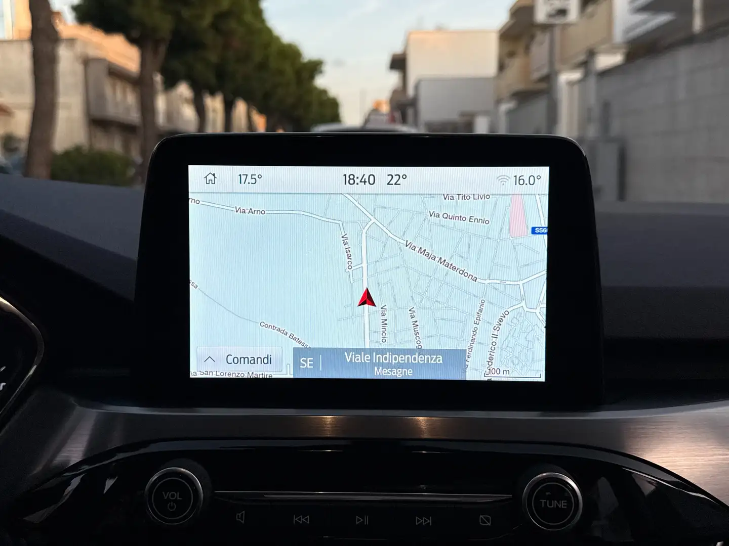 Ford Kuga 1.5 EcoBlue Automatic Titanium NAVI CARPLAY Grigio - 2