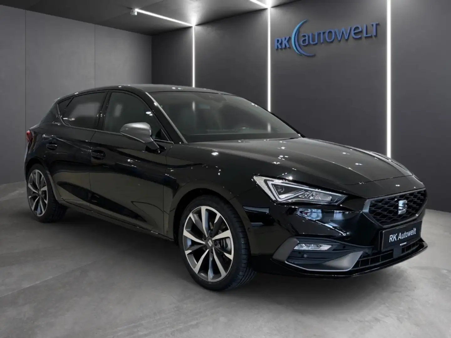 SEAT Leon FR 2.0 TDI Navi*Pano*Kamera*eSitz*Keyl. Noir - 2