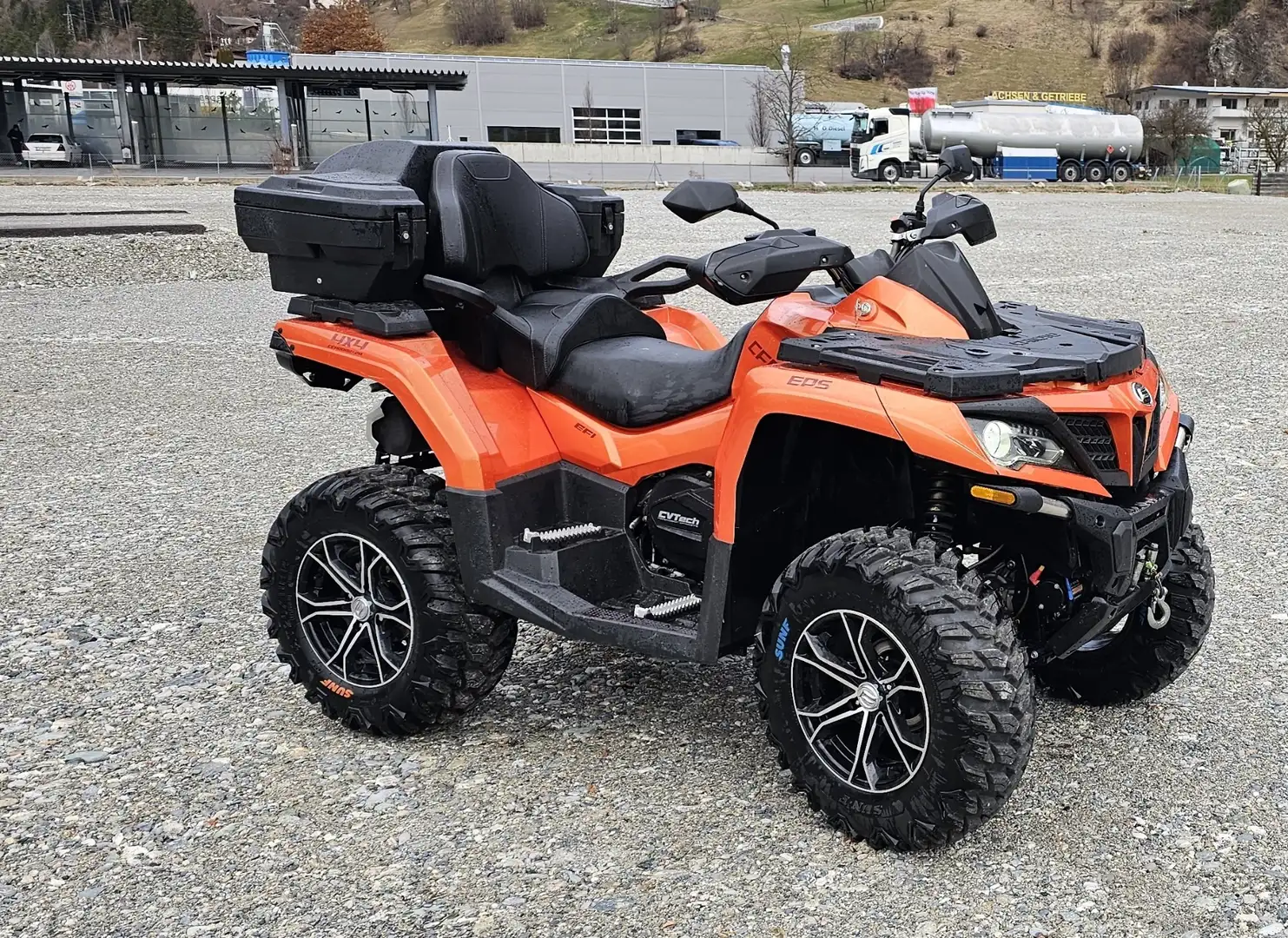 CFMOTO CForce 850 CForce 850 V2 EFI 4x4 XL DLX Orange - 2