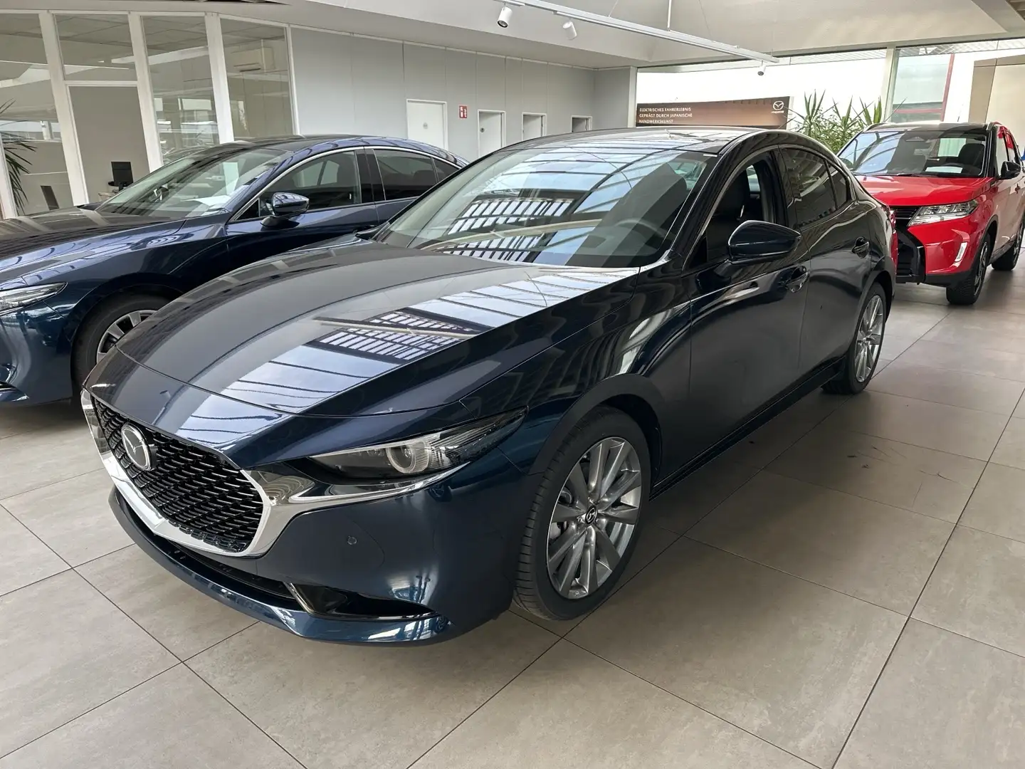 Mazda 3 Fastback 2025 Exclusive-Line 2.5L e-SKYACTIV-G 140 Bleu - 1