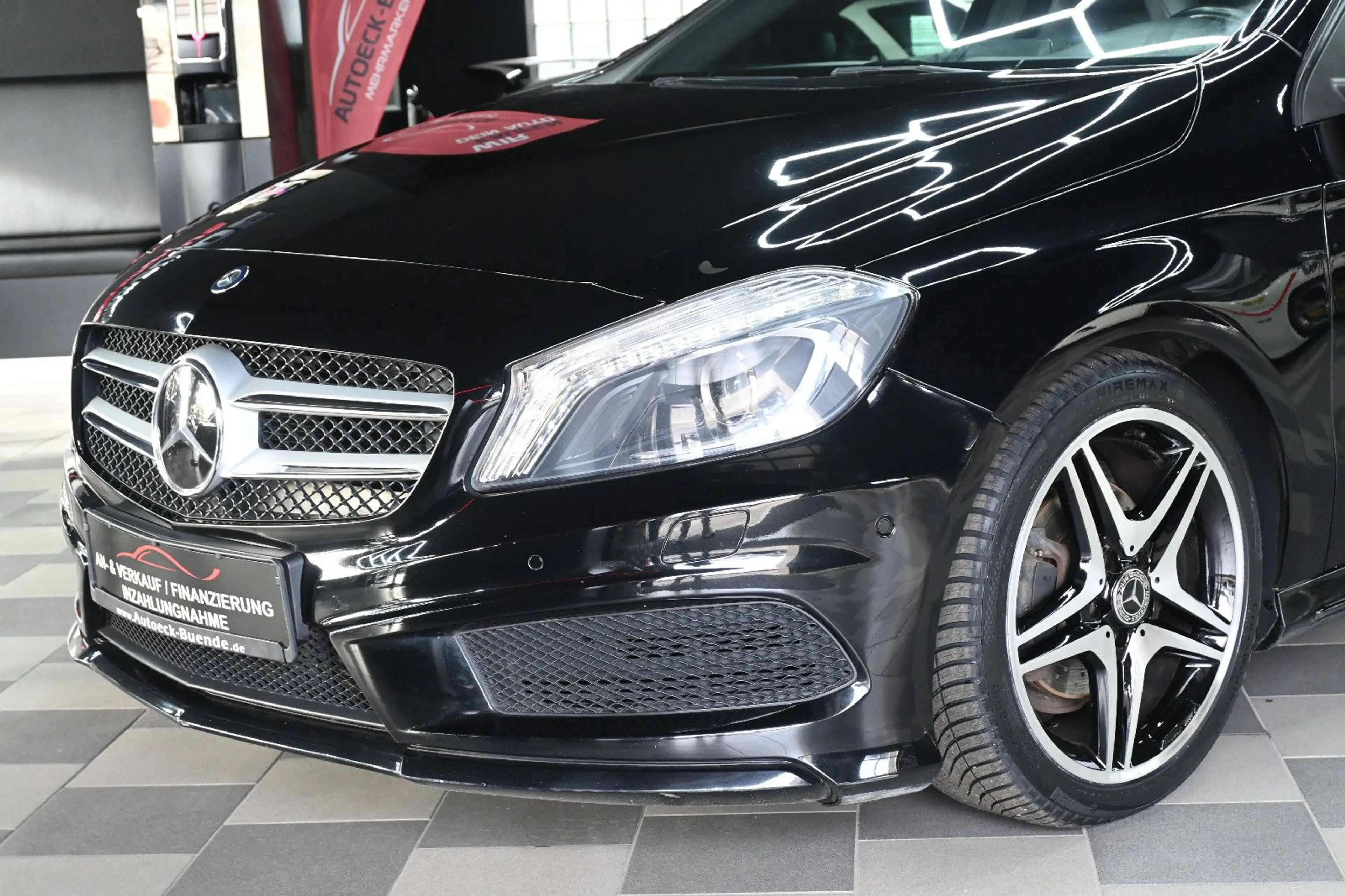 Mercedes-Benz A 200 A200 BlueEfficiency AMG-Style/Pan/Xen/Kam/1.Hand