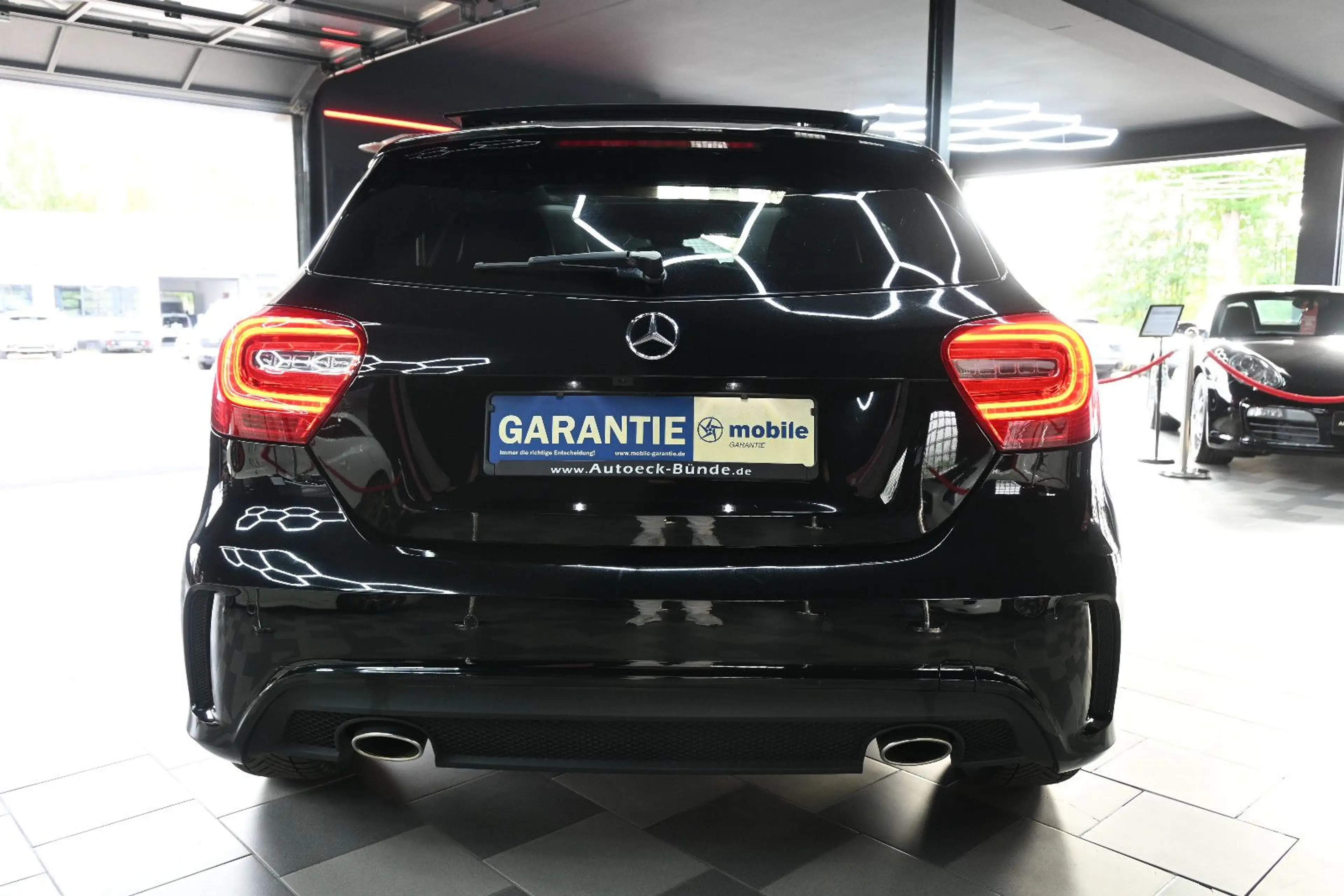 Mercedes-Benz A 200 A200 BlueEfficiency AMG-Style/Pan/Xen/Kam/1.Hand — photo 7