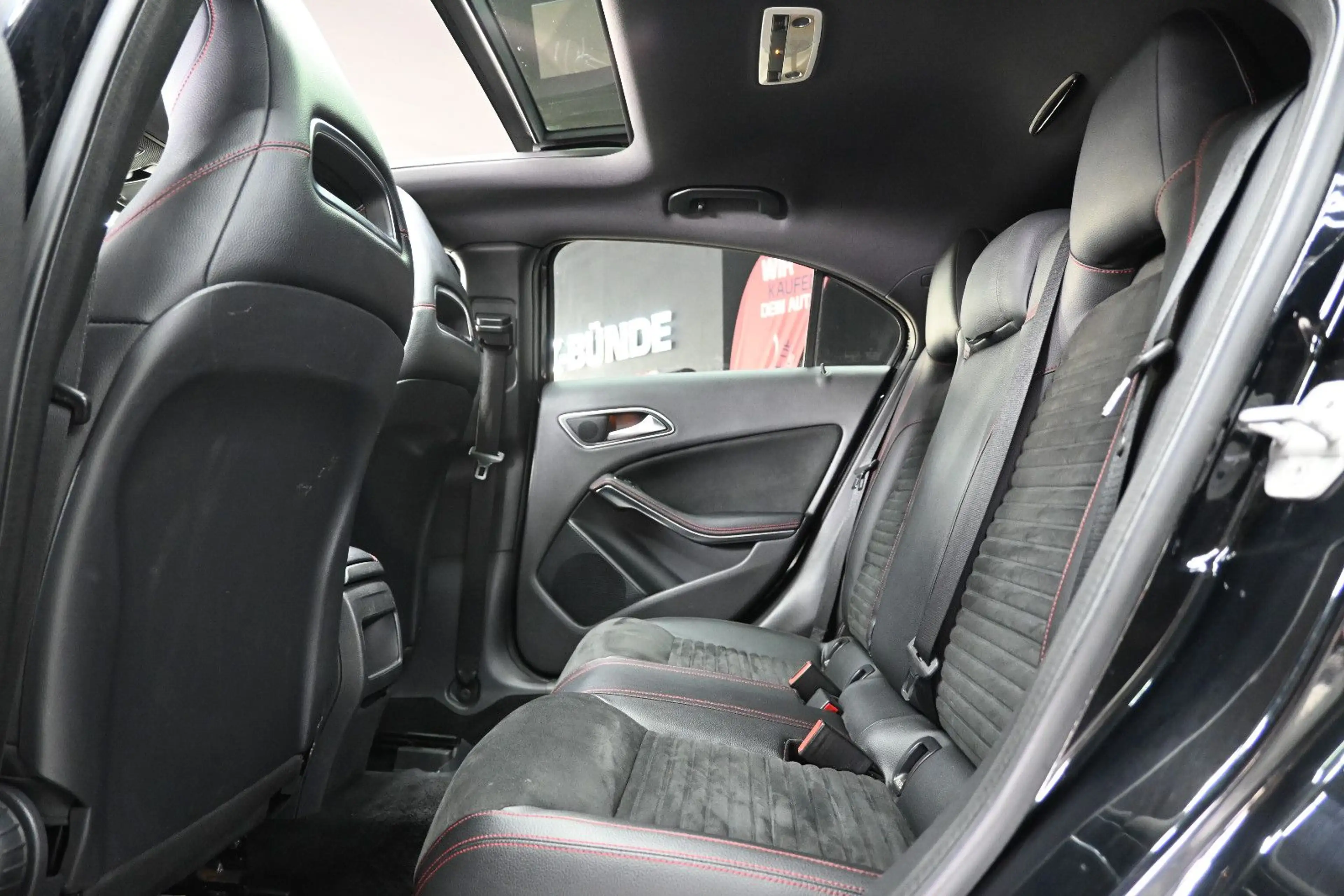 Mercedes-Benz A 200 A200 BlueEfficiency AMG-Style/Pan/Xen/Kam/1.Hand — photo 13