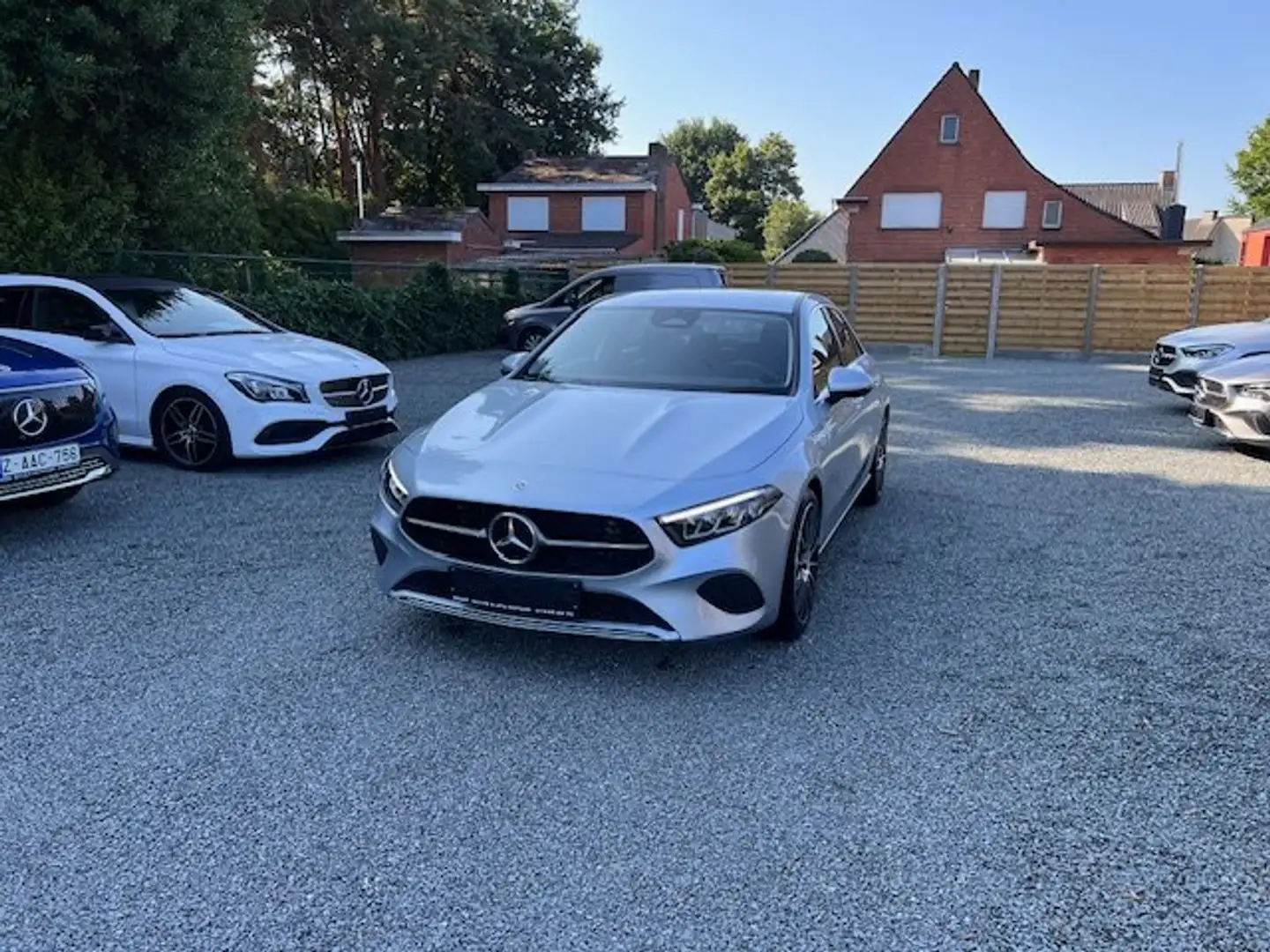 Mercedes-Benz A 180 PROGRESSIVE - MILD HYBRIDE-promo Argent - 1