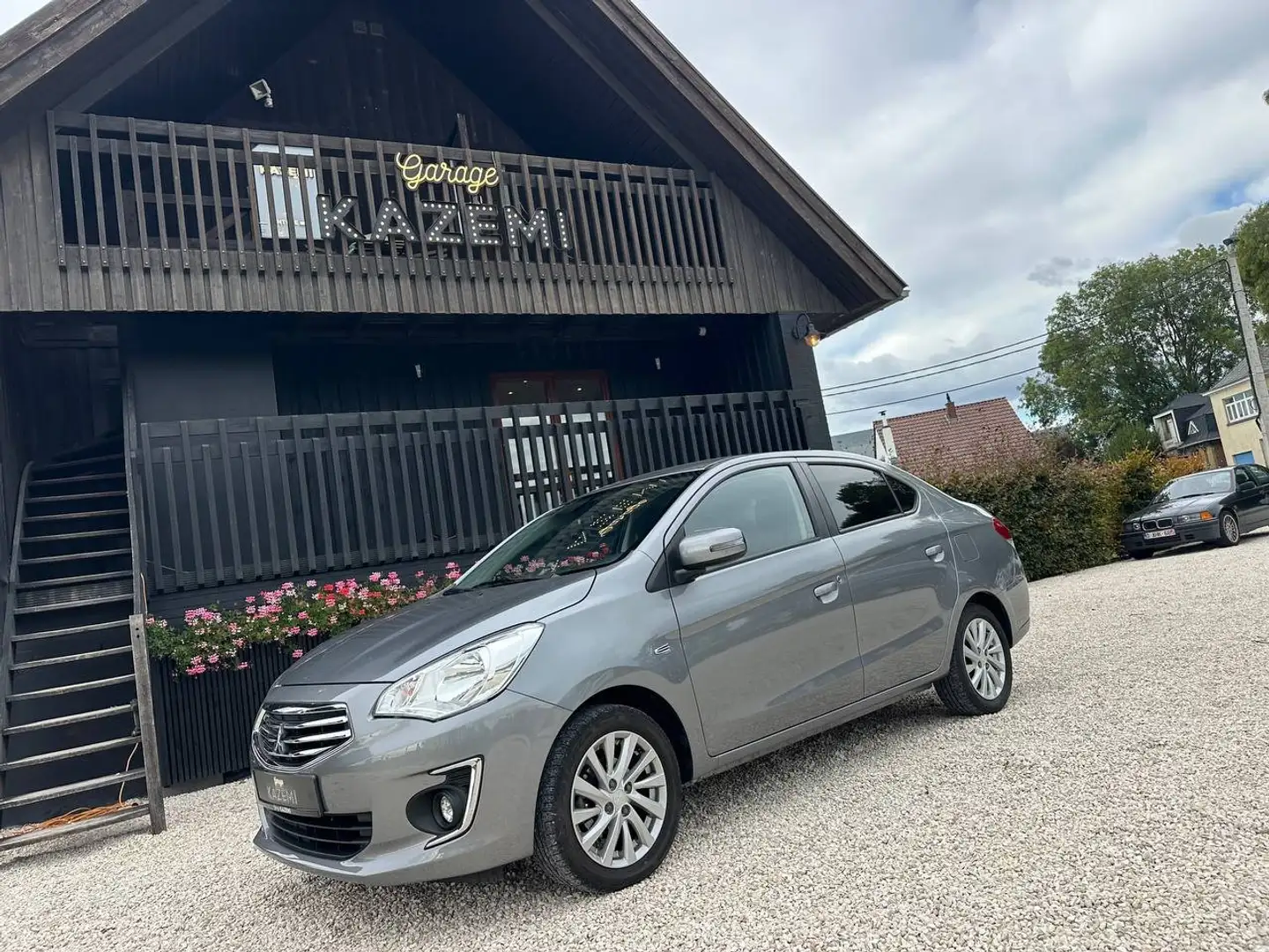 Mitsubishi Attrage Attrage 1.2i - ETAT NEUF !!! 16.514 KM !! * Argent - 2