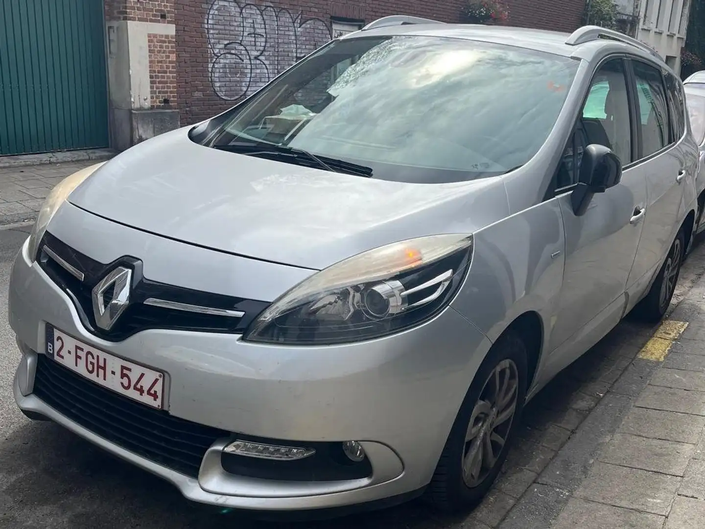 Renault Grand Scenic Grand Scénic 1.5 dCi Energy Life 7pl. Stříbrná - 2