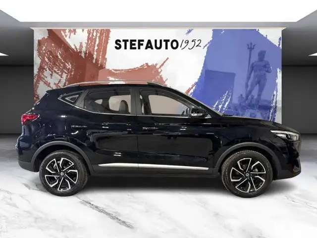 MG ZS view 3