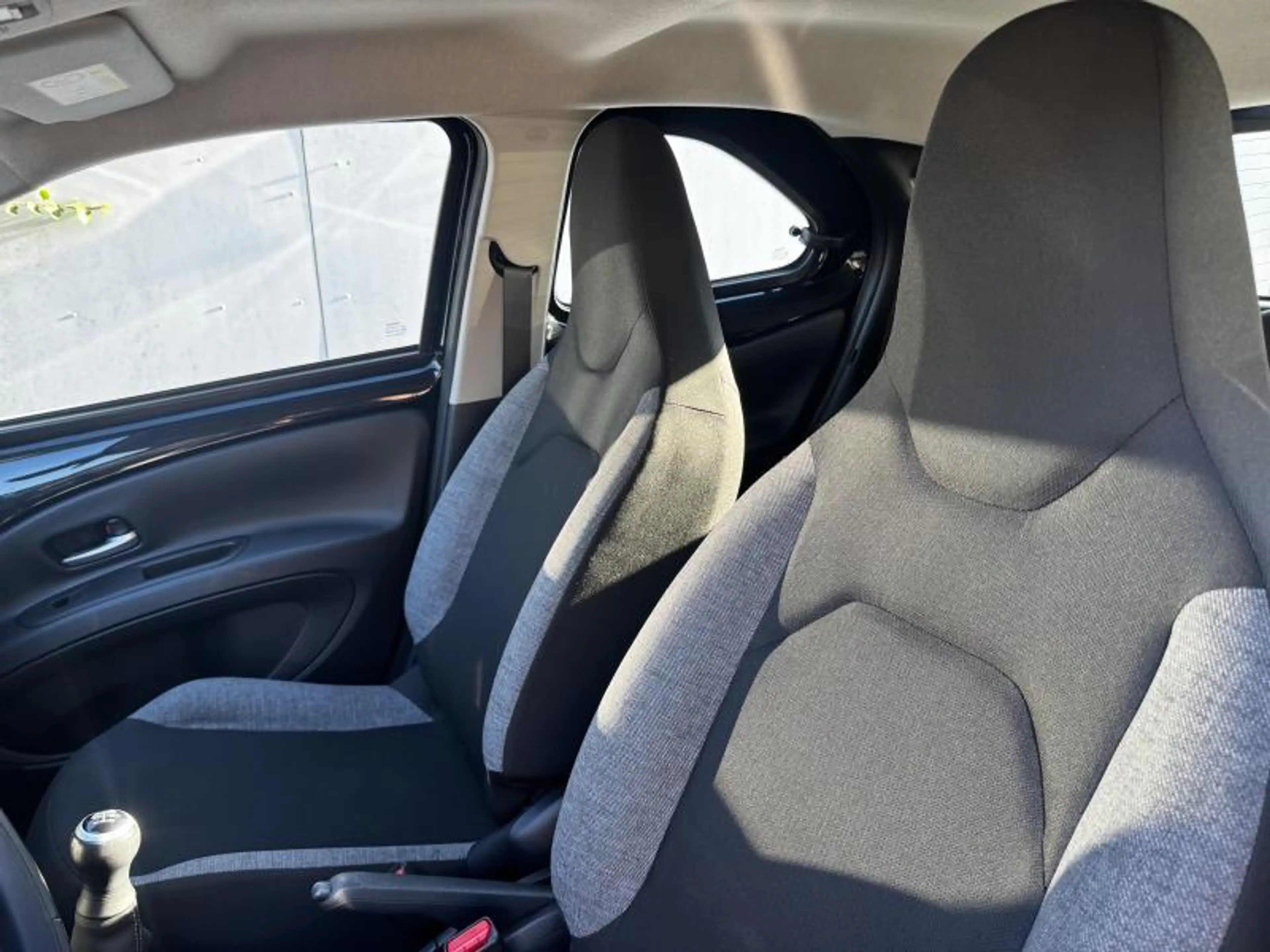 Toyota Aygo X PLAY — photo 11
