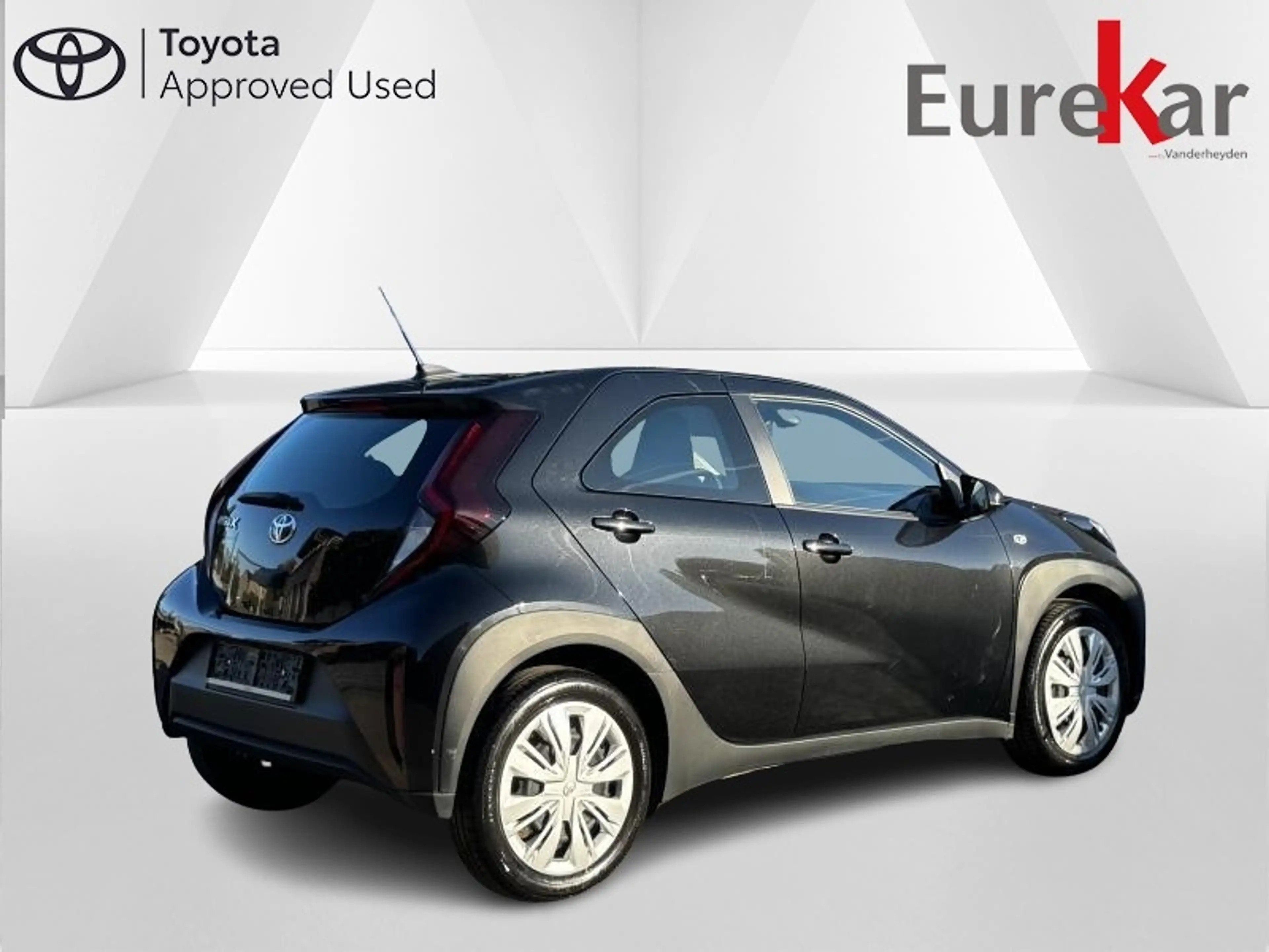 Toyota Aygo X PLAY — photo 3