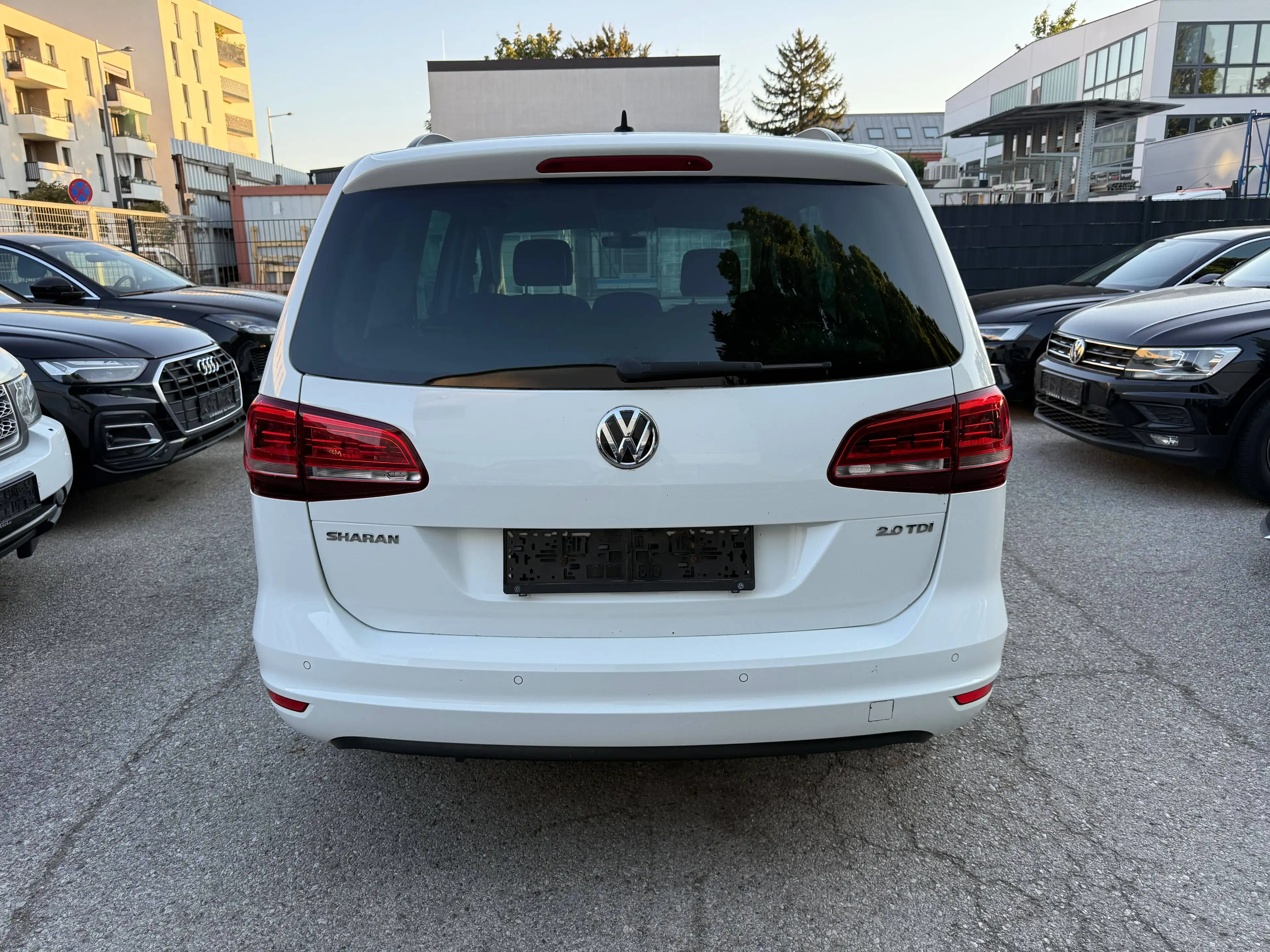 Volkswagen Sharan Business BMT SCR 2,0 TDI — photo 6