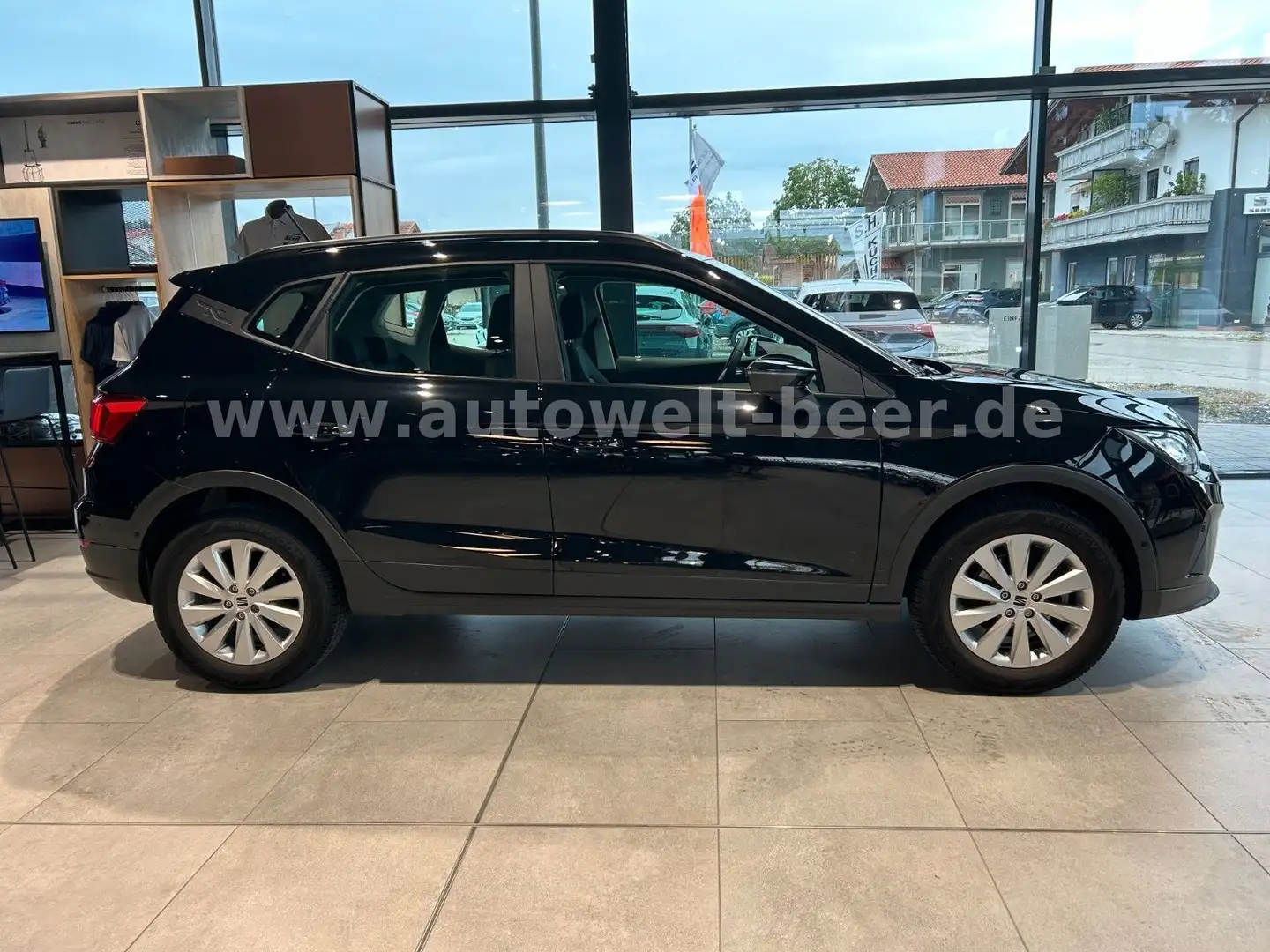 SEAT Arona Style 1.0 TSI 95PS 5-Gang *CAM*FULL LINK* Schwarz - 2