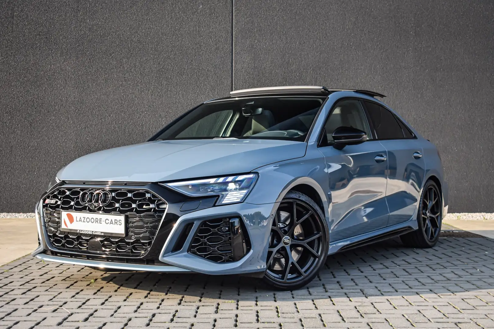 Audi RS3 TFSI Limousine quattro S tronic - Pano - B&O Сірий - 1