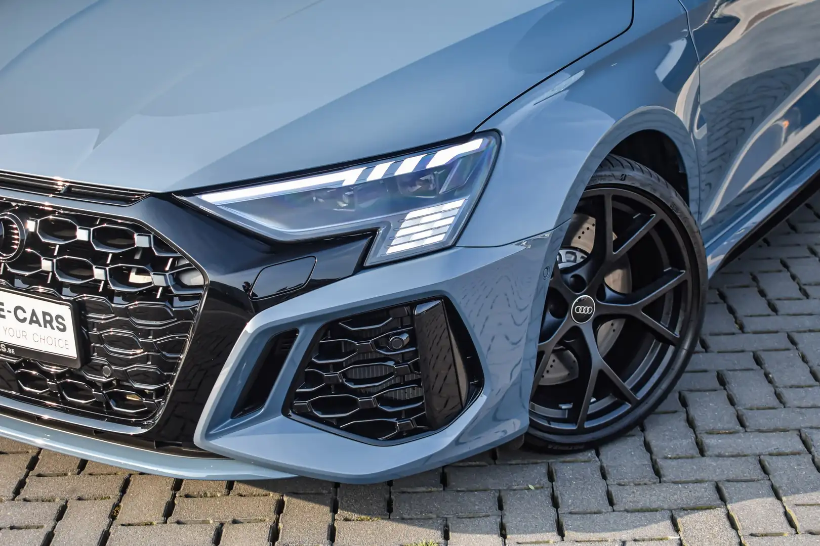 Audi RS3 TFSI Limousine quattro S tronic - Pano - B&O Grau - 2
