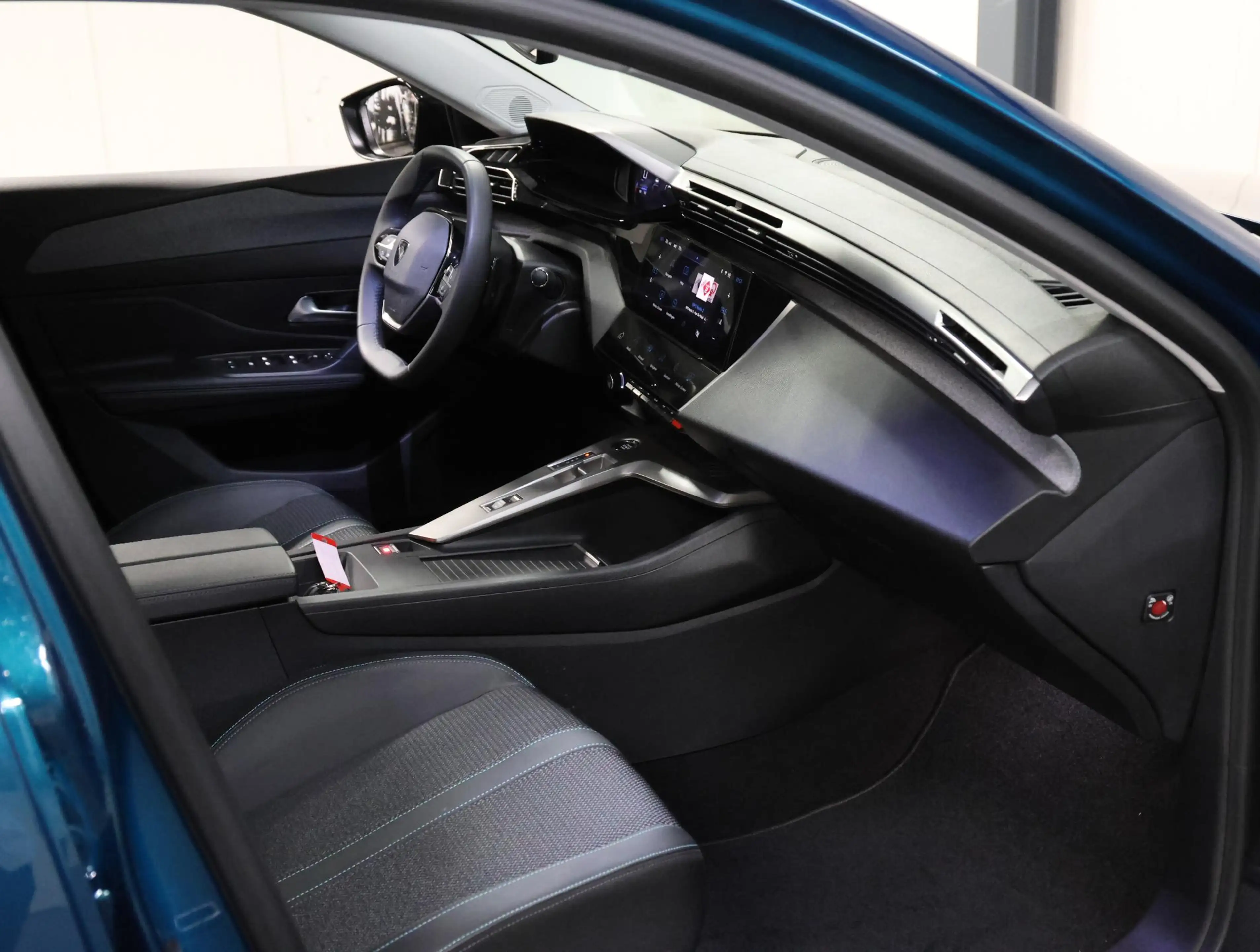 Peugeot 408 1.2 Hybrid Allure 145pk Automaat | Navigatie | Ada — photo 9