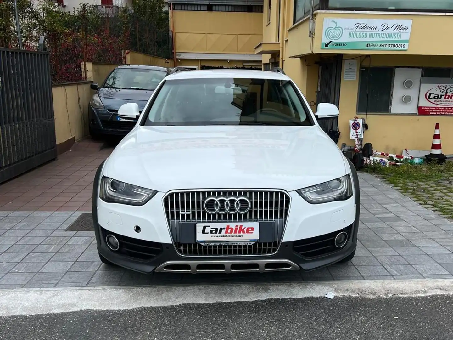 Audi A4 ALLROAD Biały - 2