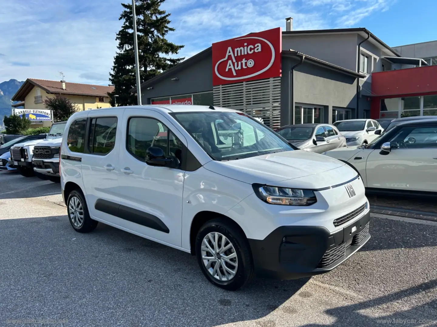 Fiat Doblo Doblo 1.5 BlueHdi 100CV Combi M1 5 posti ADATTO DI Bianco - 2
