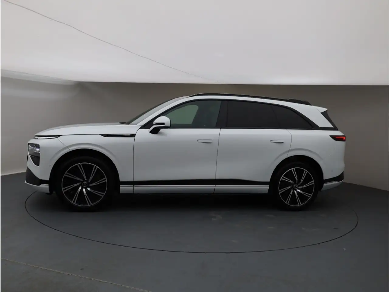 XPENG G9