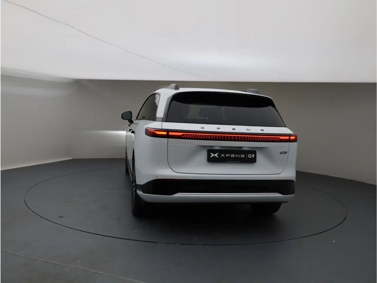 XPENG G9