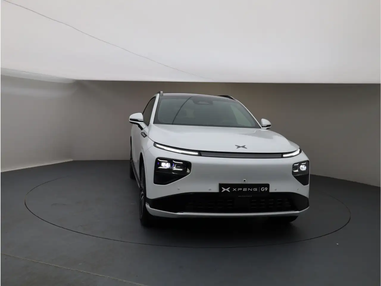 XPENG G9