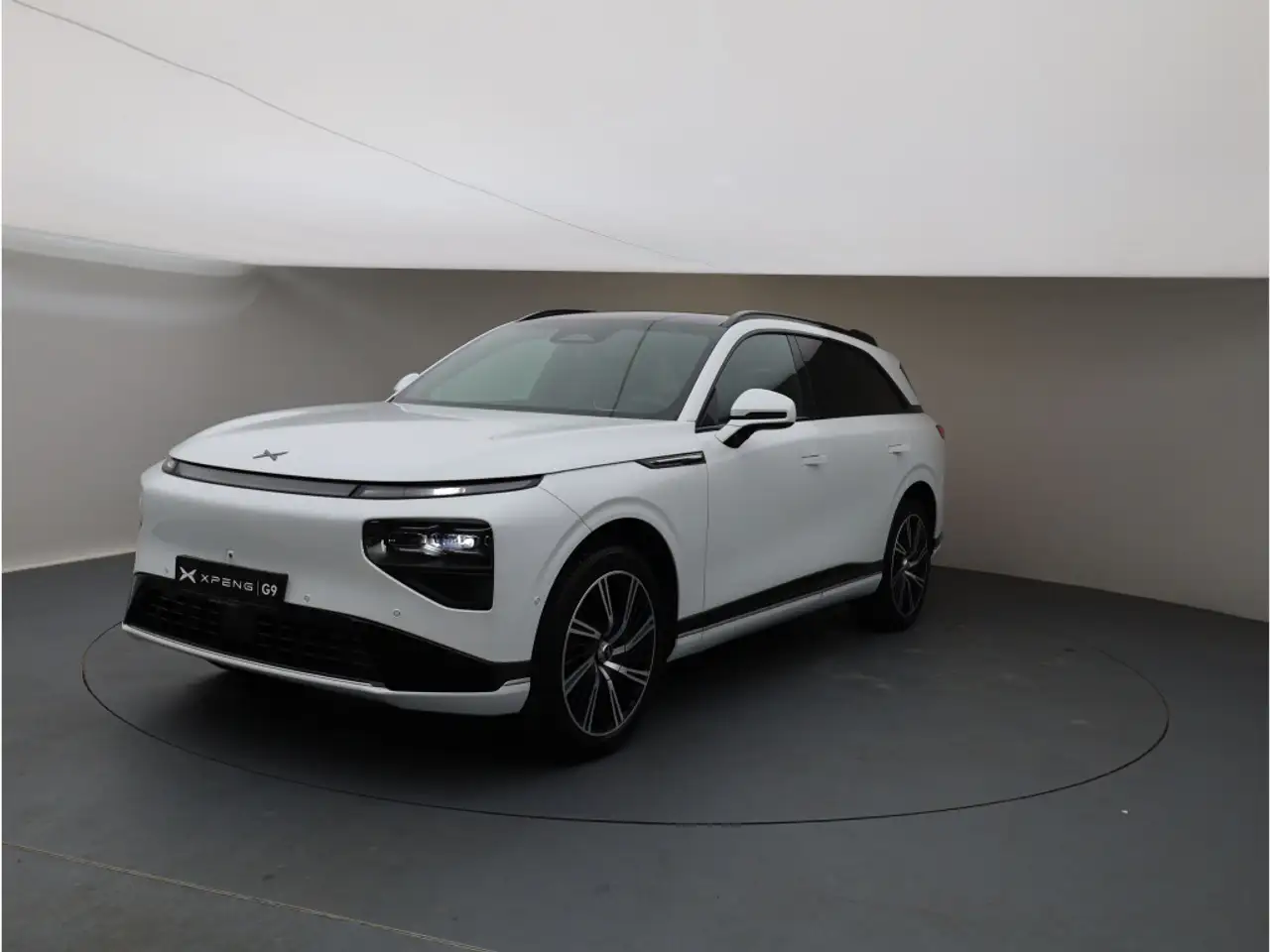 XPENG G9
