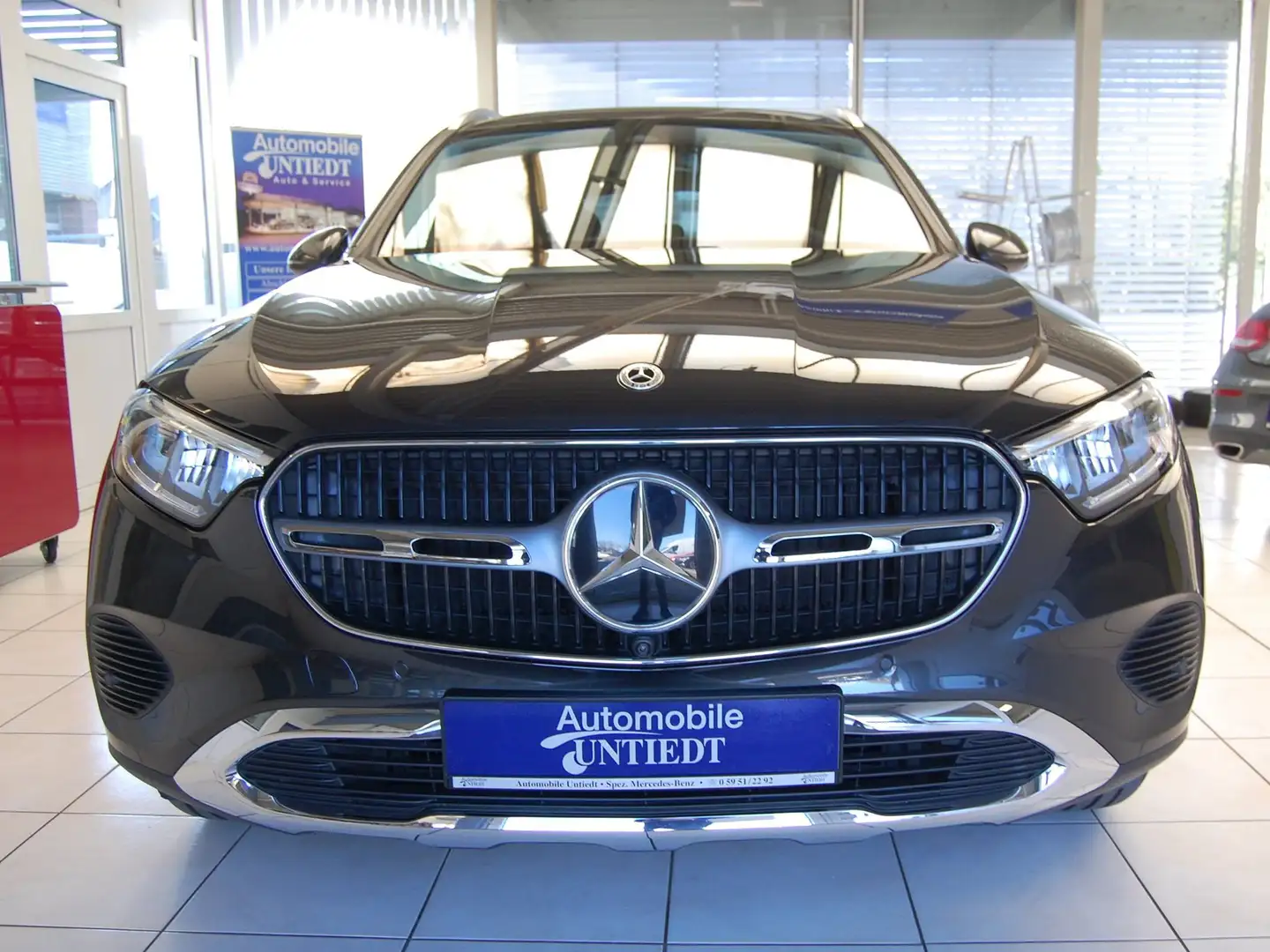 Mercedes-Benz GLC 220 d 4Matic  AHK. LED . Avantgarde 360 Kamera Grau - 2