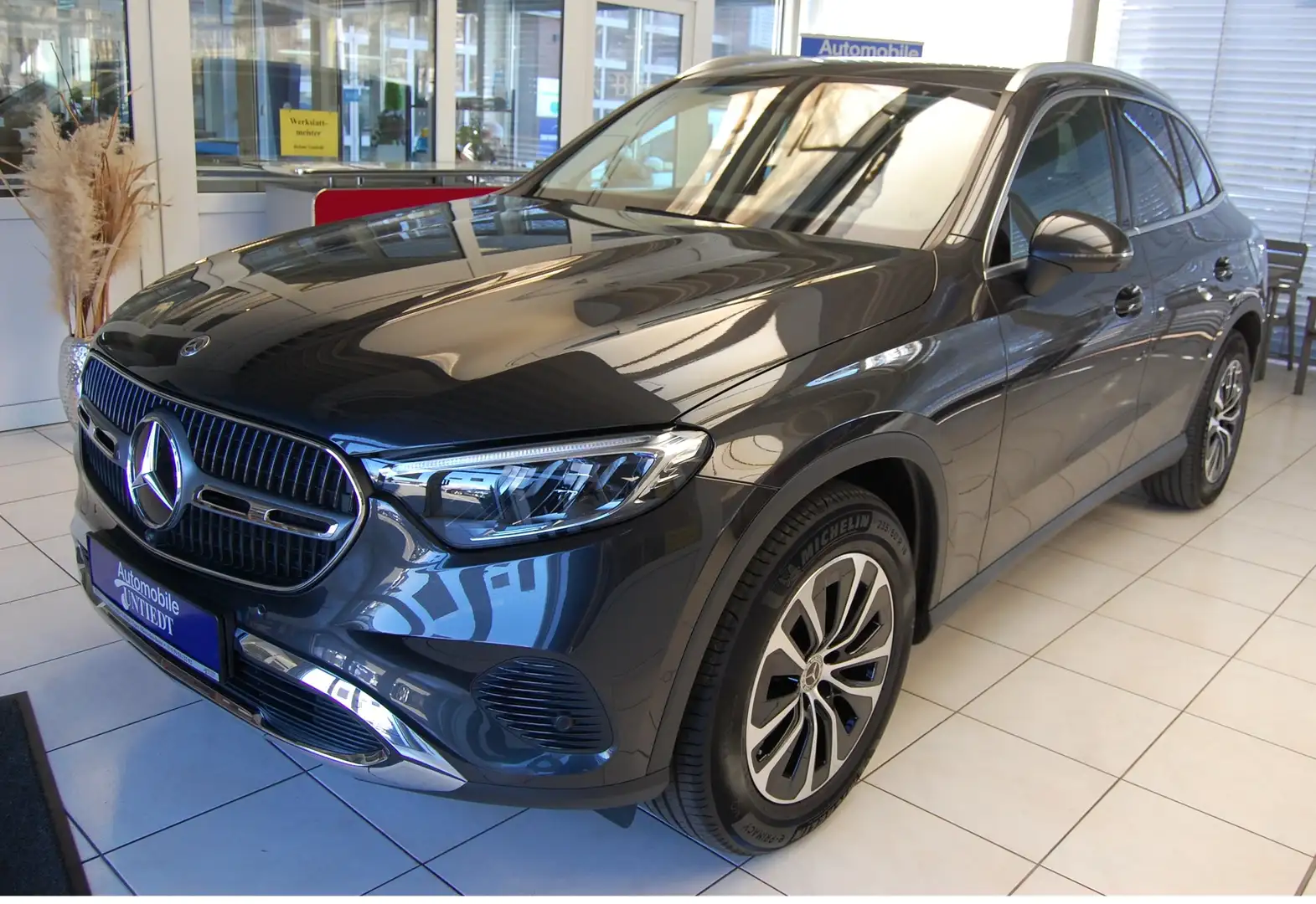 Mercedes-Benz GLC 220 d 4Matic  AHK. LED . Avantgarde 360 Kamera Grau - 1