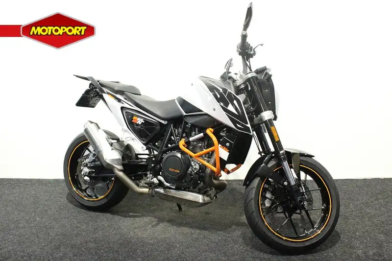 KTM 690 Duke - foto 7