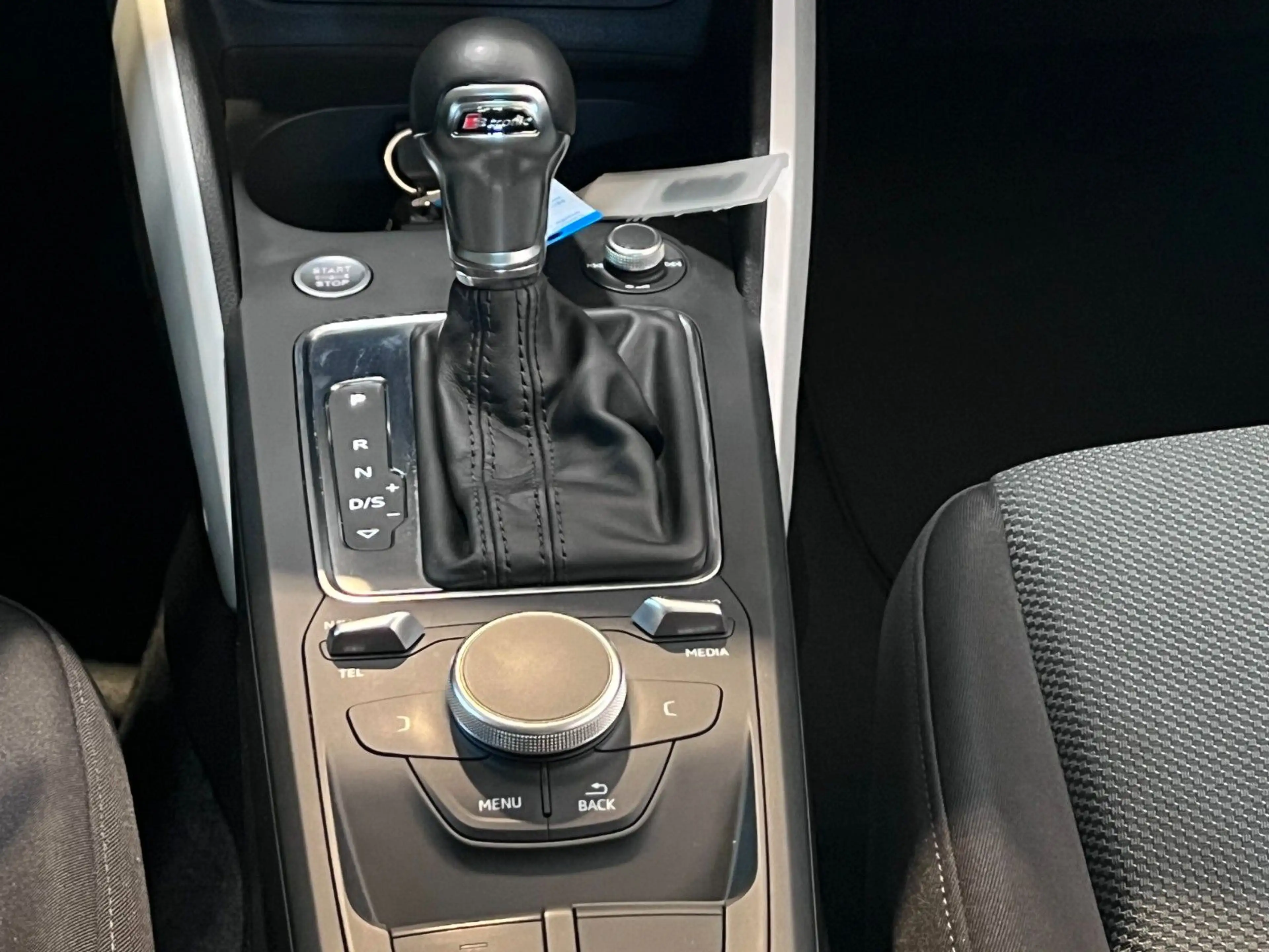 Audi Q2 35 TFSI design 1.5 — photo 14