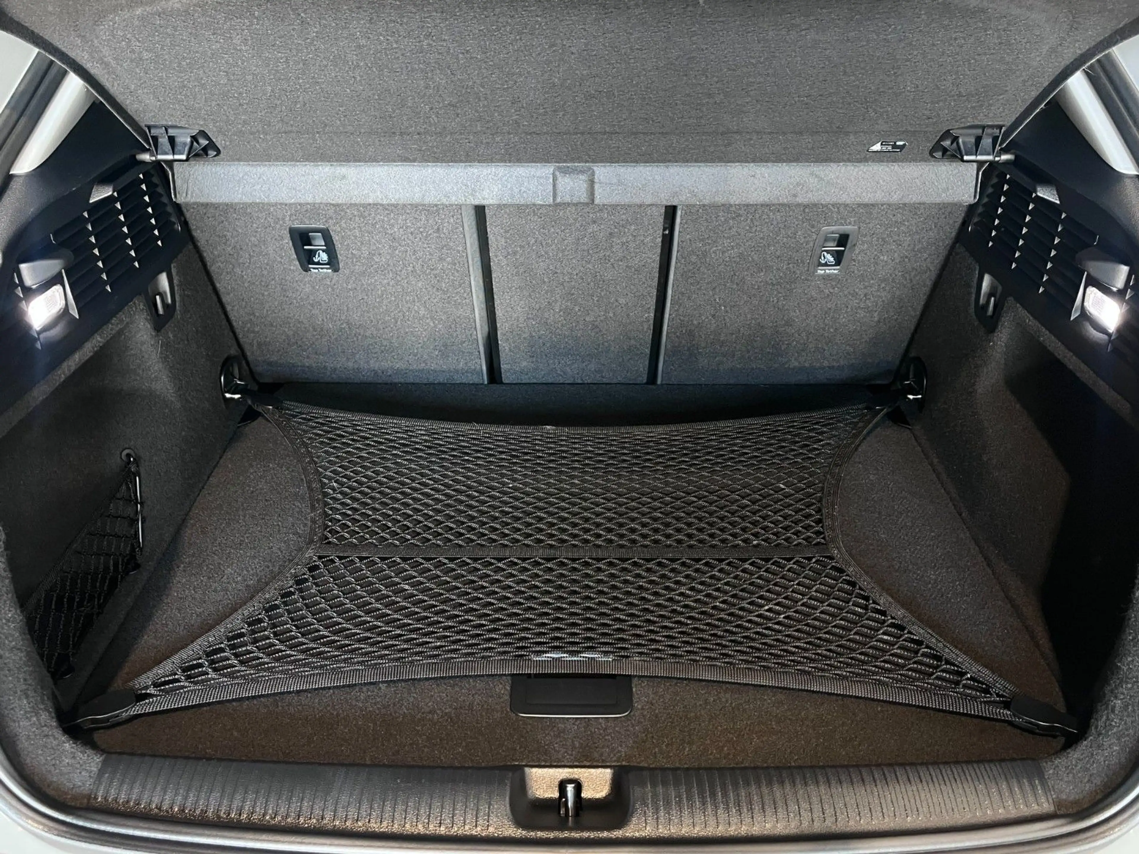 Audi Q2 35 TFSI design 1.5 — photo 7