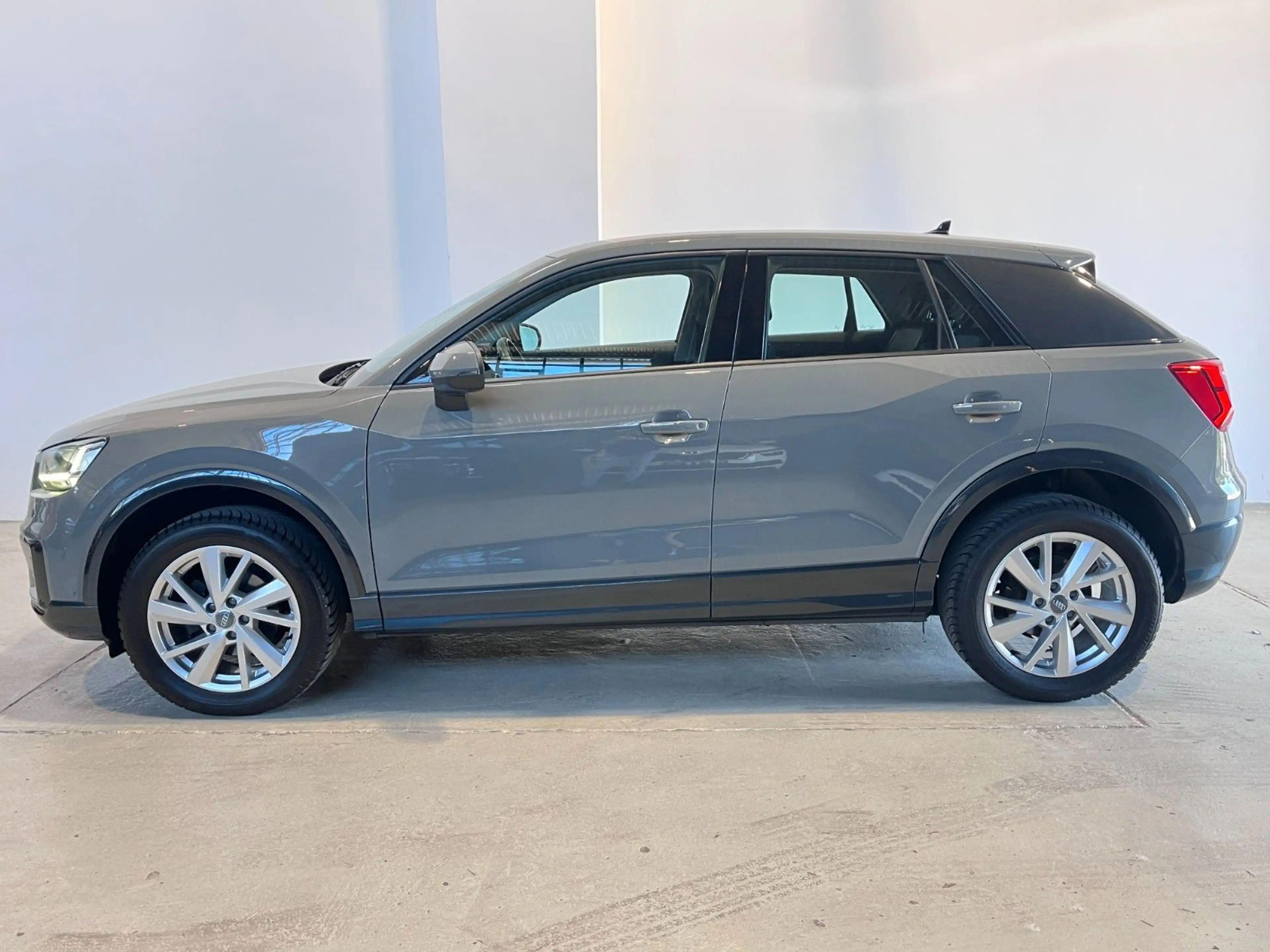Audi Q2 35 TFSI design 1.5 — photo 6