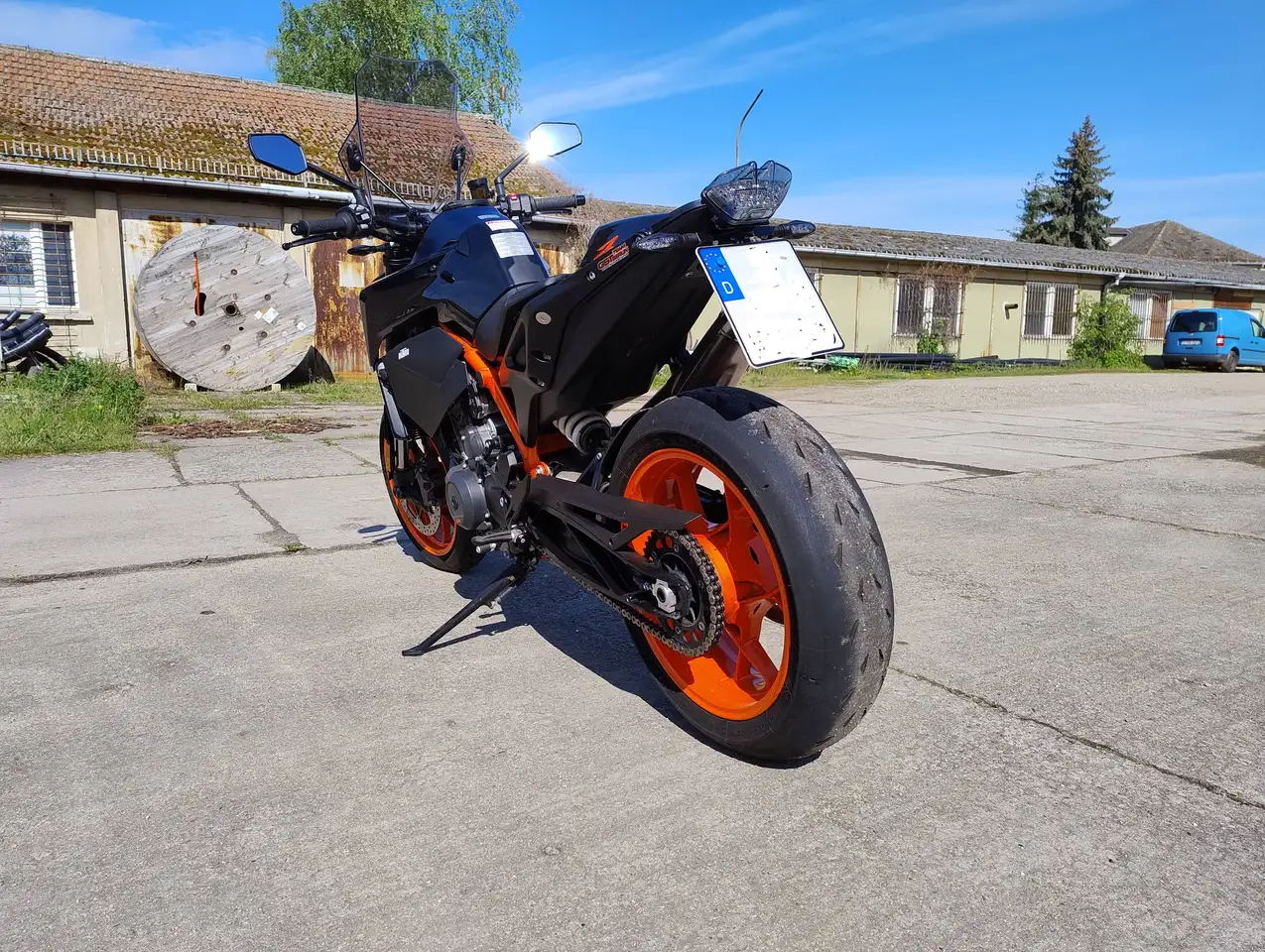 KTM 890 Duke R