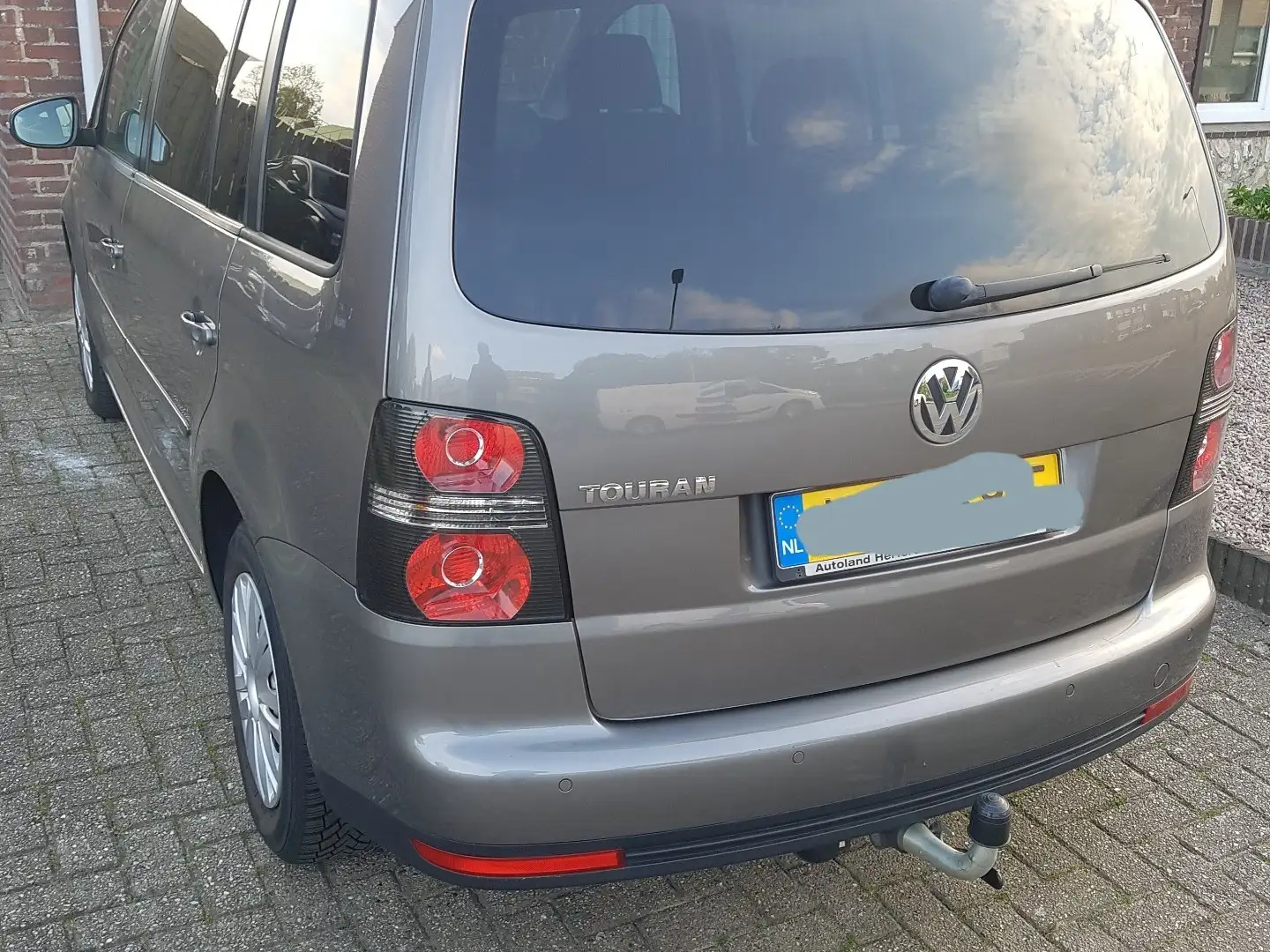 Volkswagen Touran 1.6 Trendline Grijs - 1