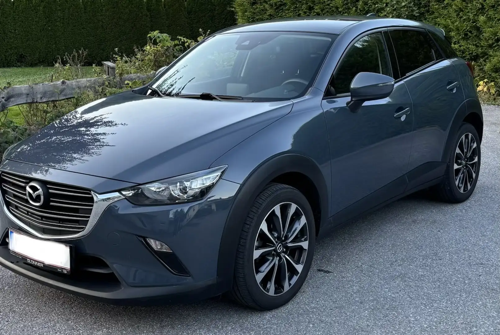 Mazda CX-3 SKYACTIV-G 121 Takumi mit Navigationspaket Grau - 1