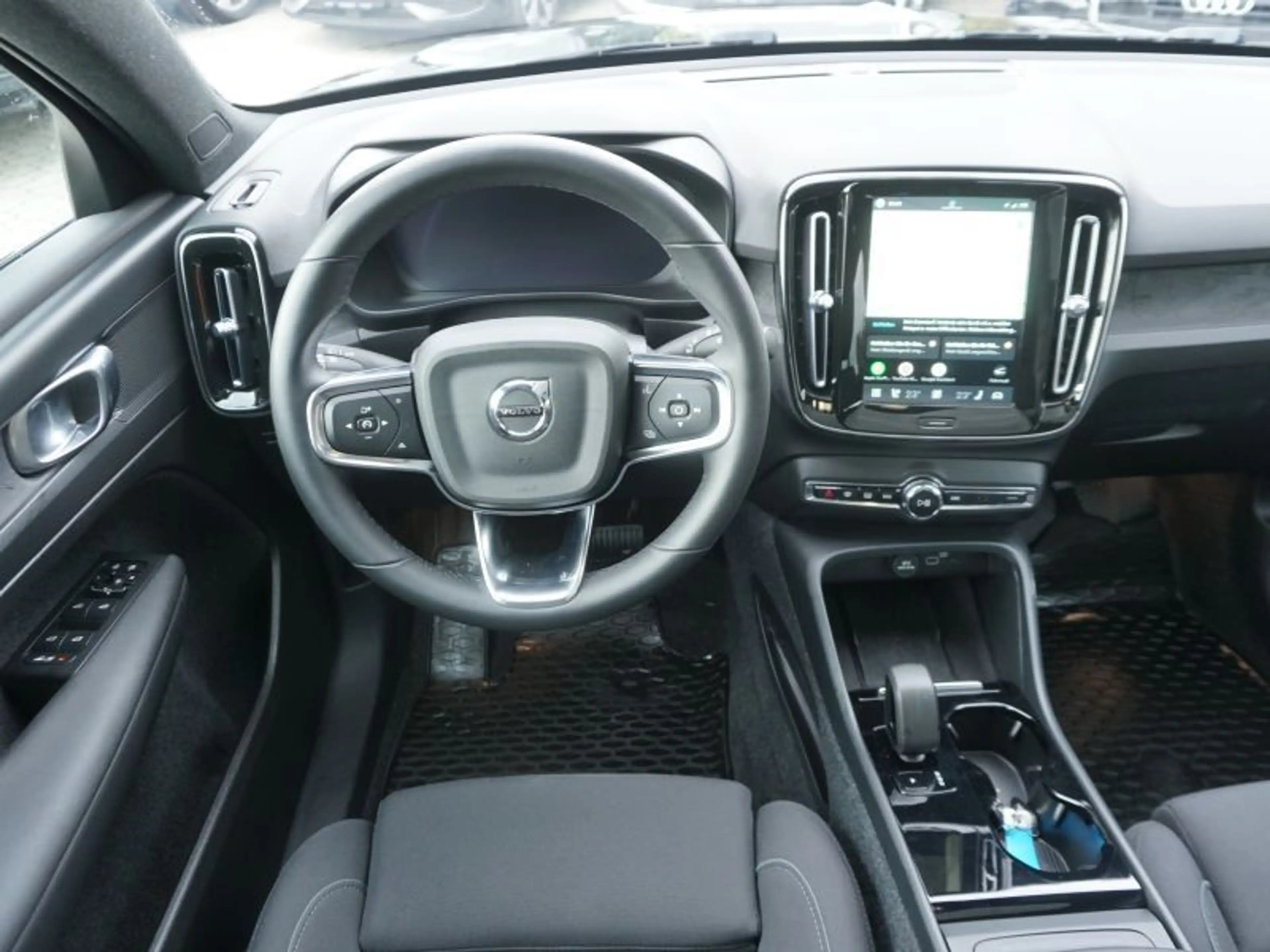 Volvo C40 Recharge Single Front 67kWh Plus *LED+PANORAMA* — photo 9