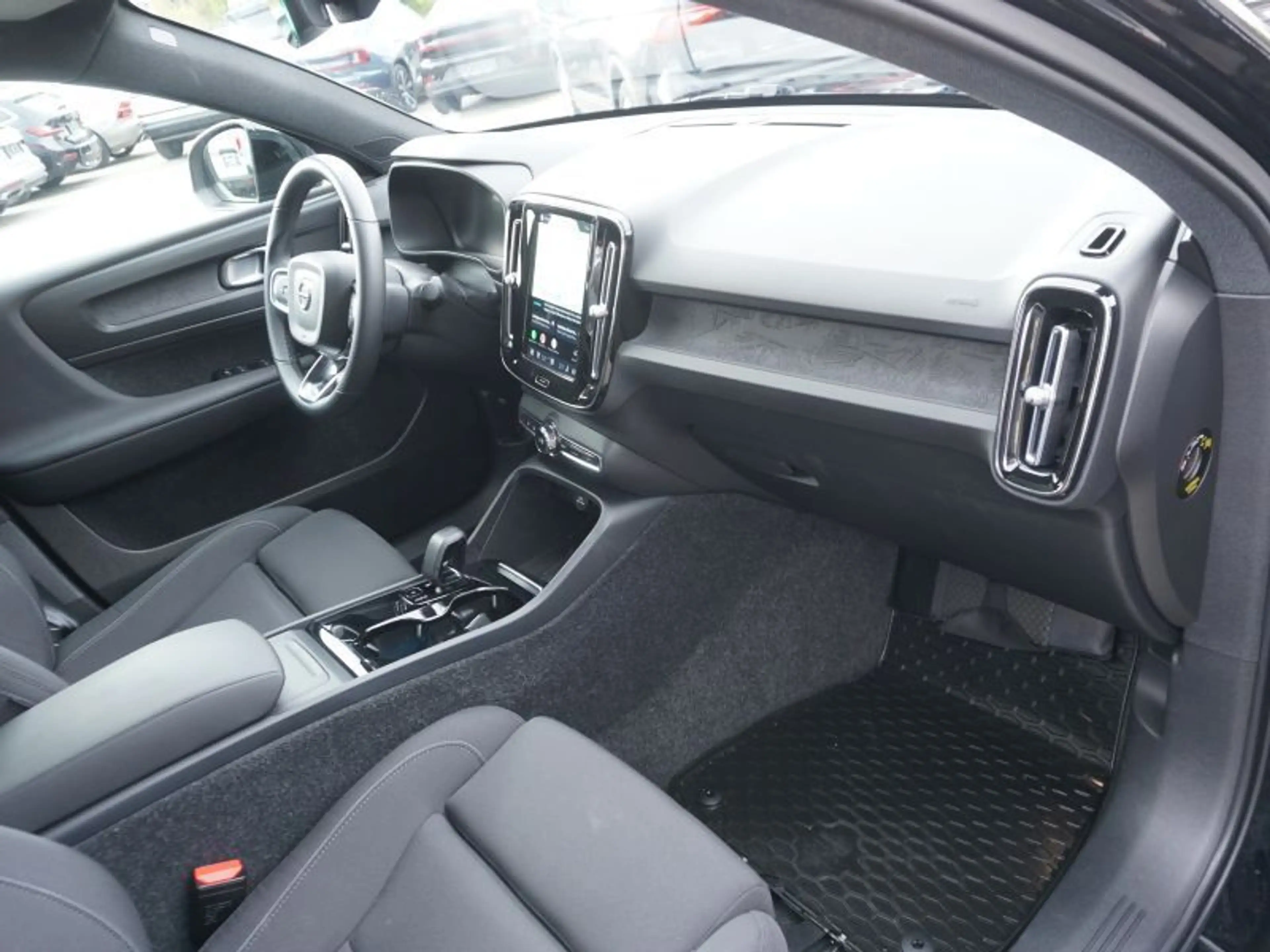 Volvo C40 Recharge Single Front 67kWh Plus *LED+PANORAMA* — photo 11