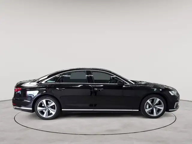Audi A8 view 3