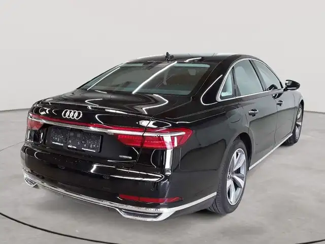 Audi A8 view 4