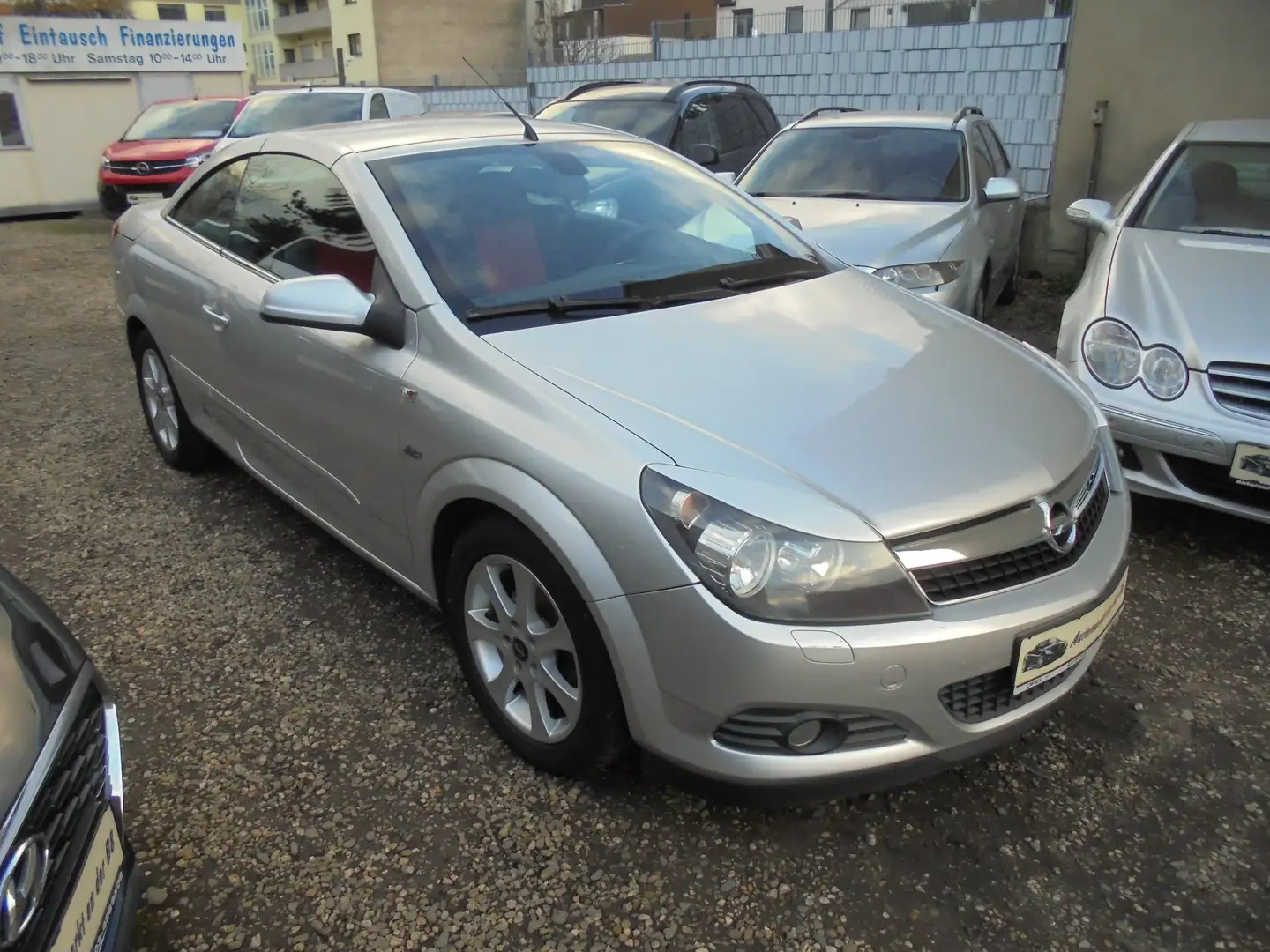 Opel Astra Twin Top 1.6 Edition AHK,El.Verdeck,Klima,PDC!!! Stříbrná - 1