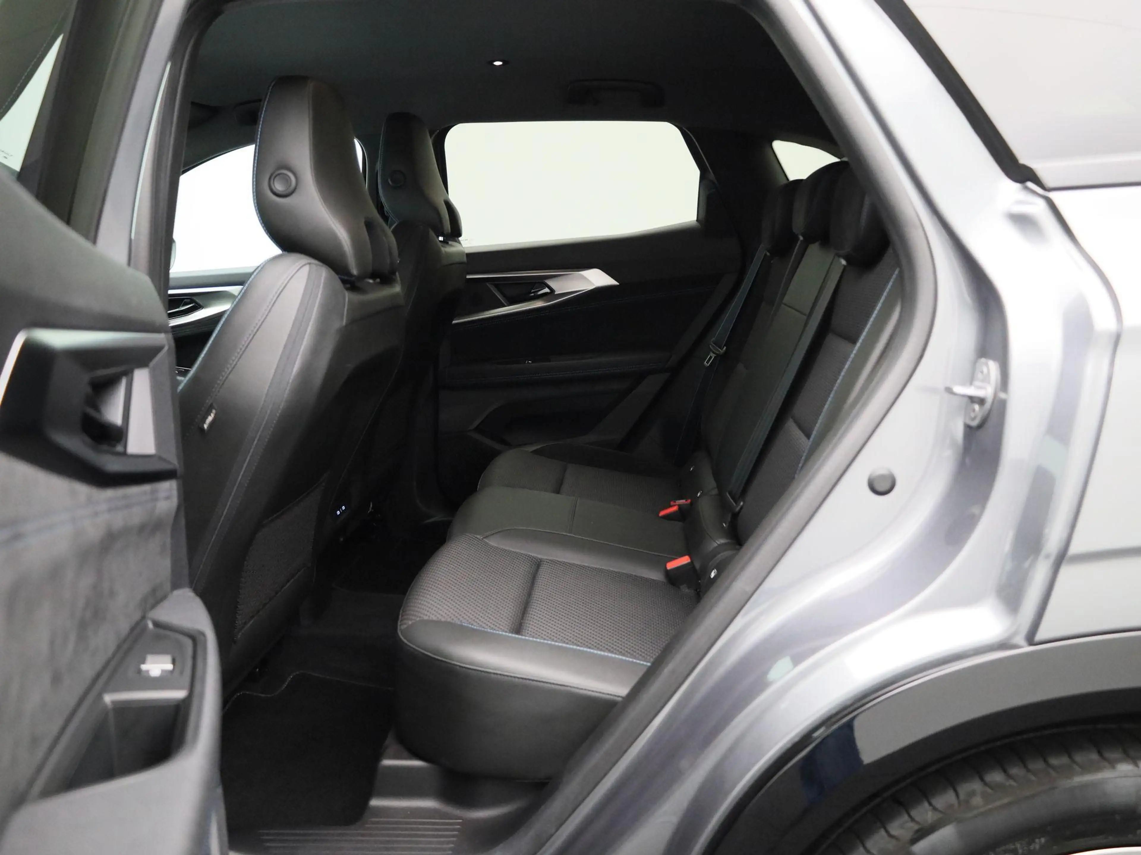Renault Austral 1.2 E-Tech full hybrid 200 techno esprit Alpine | — photo 10