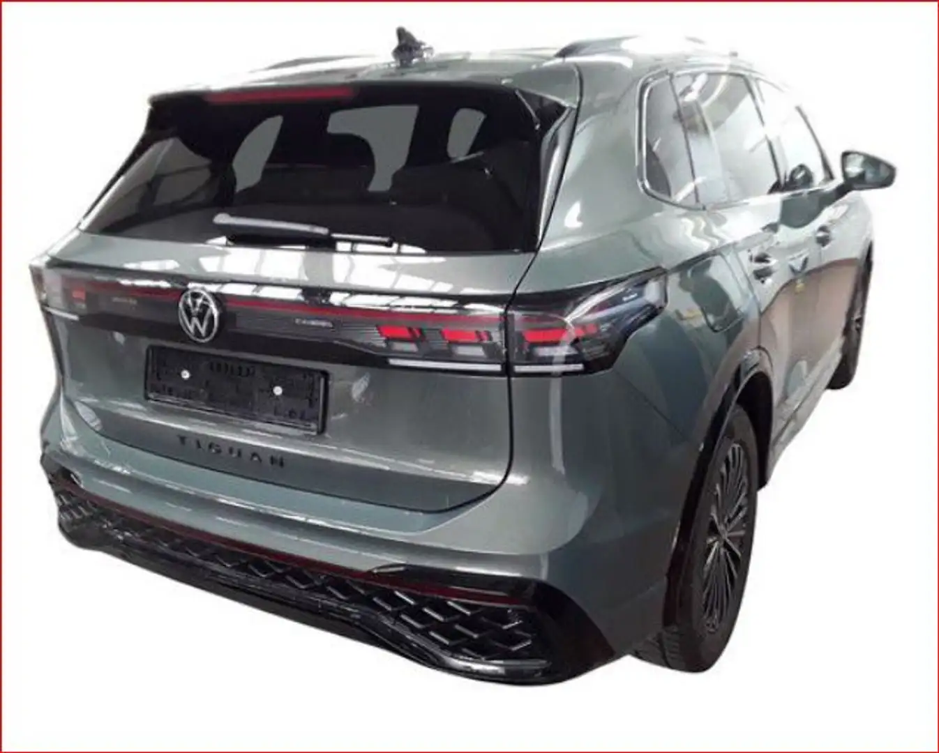 Volkswagen Tiguan III 1.5 eTSI R-Line Navi-XL 360° AHK LM19 Grün - 2