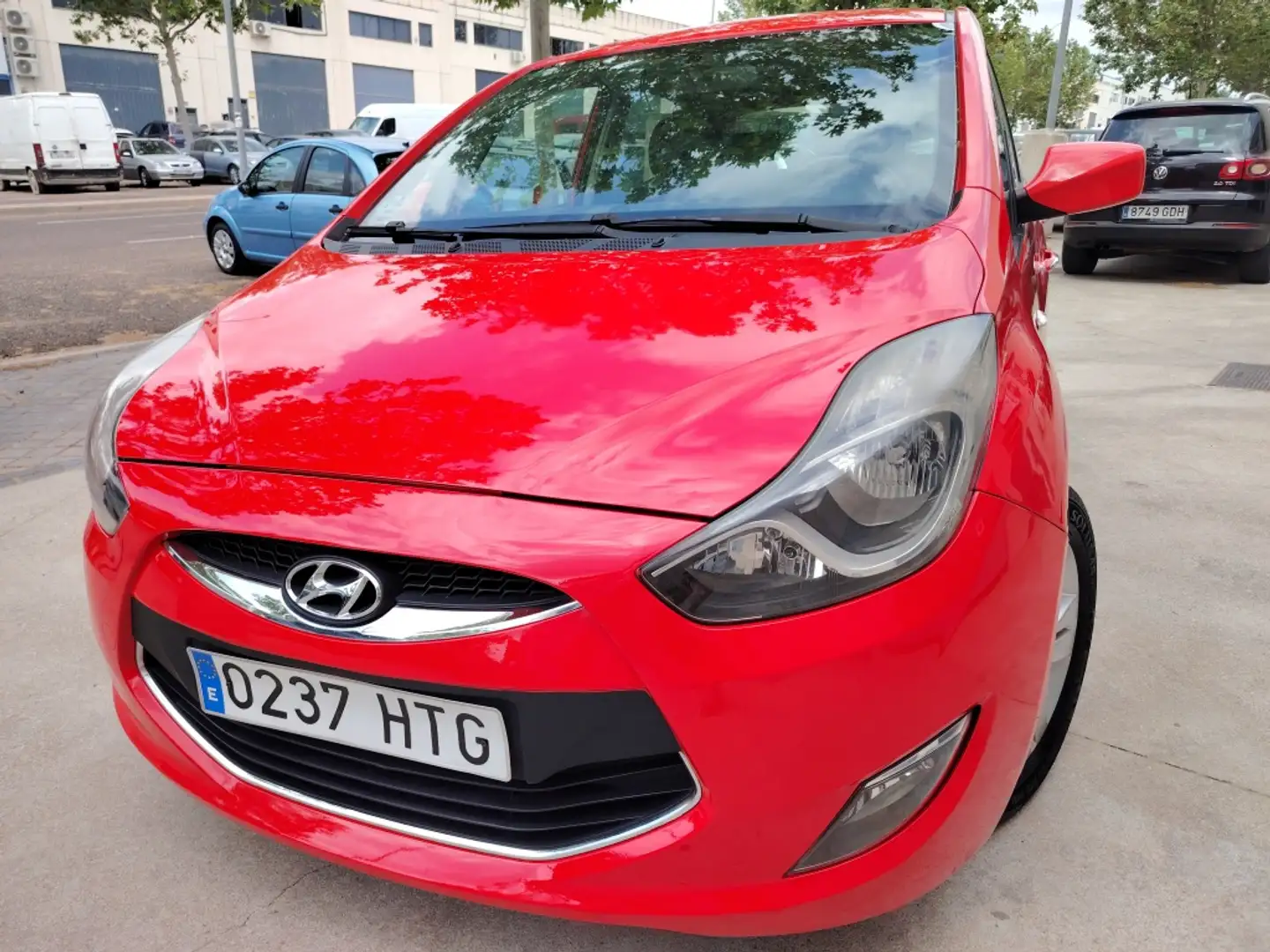 Hyundai iX20 1.6CRDI Bluedrive Tecno Sky - 1