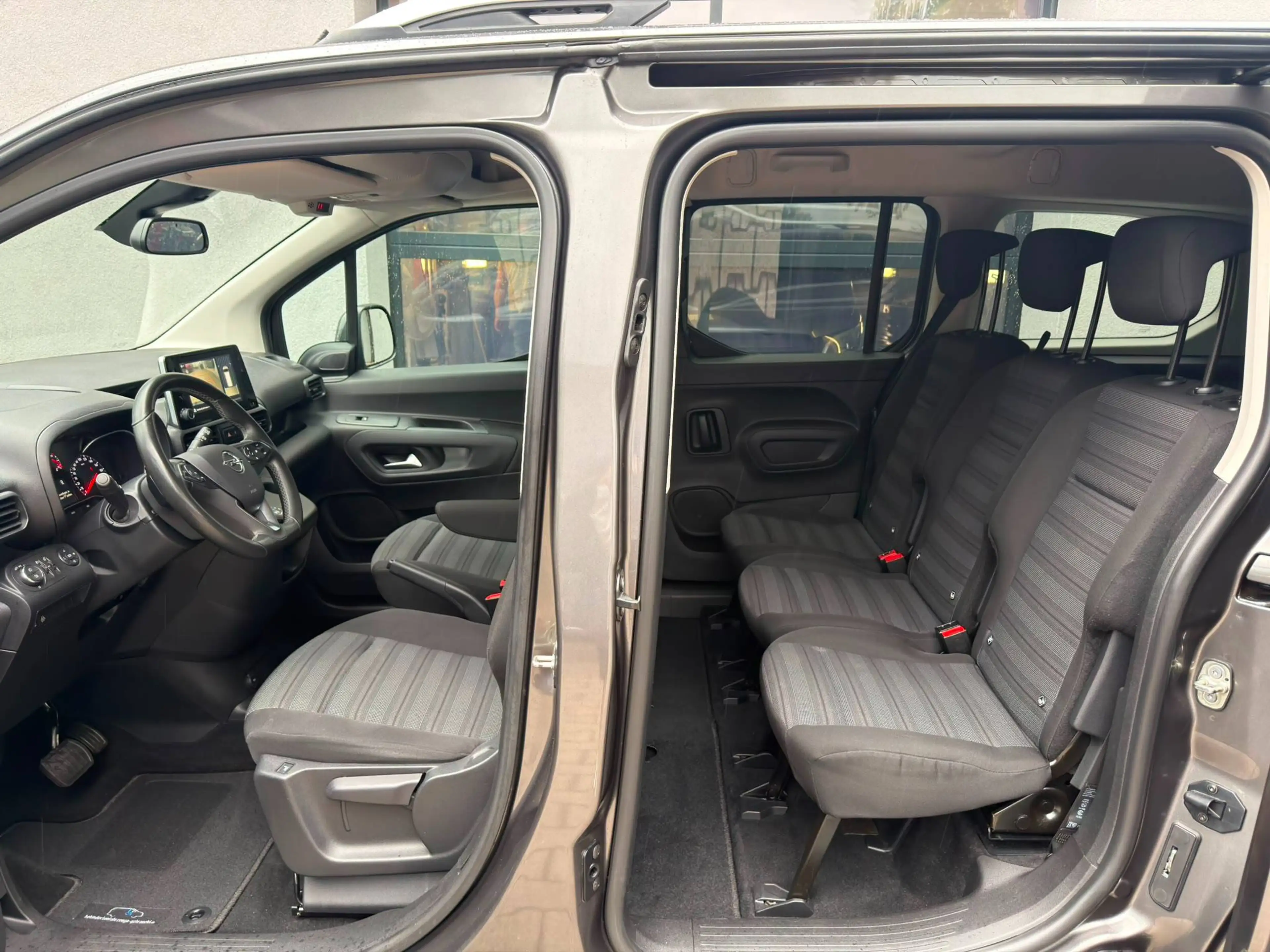Opel Combo L2 Maxi Automatik Behindertengerecht Rollstuhlrampe — photo 11