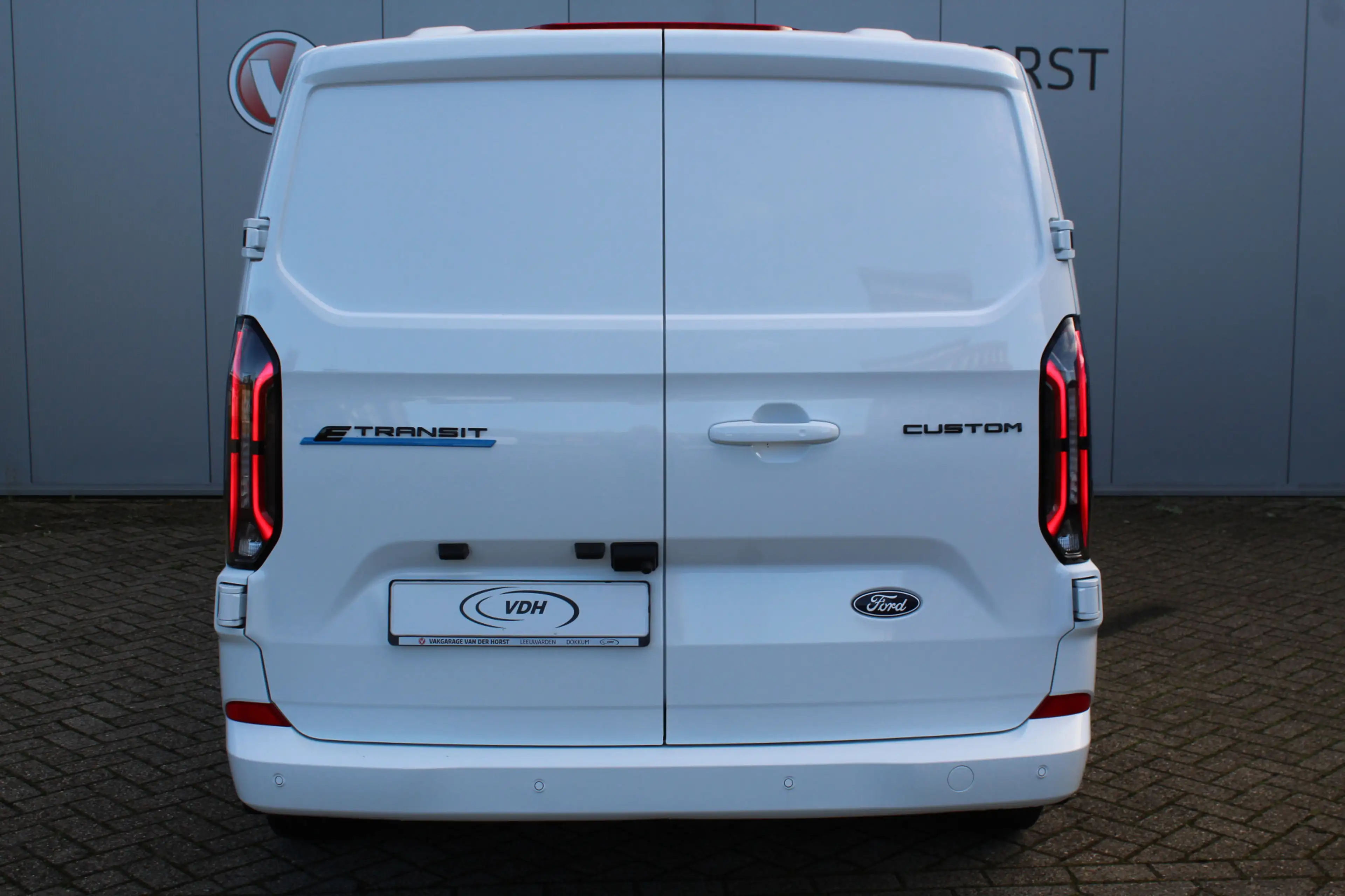 Ford Transit Custom E-Transit 340 L2H1 'Limited' 71kWh-160kWh/218pk EL — photo 7