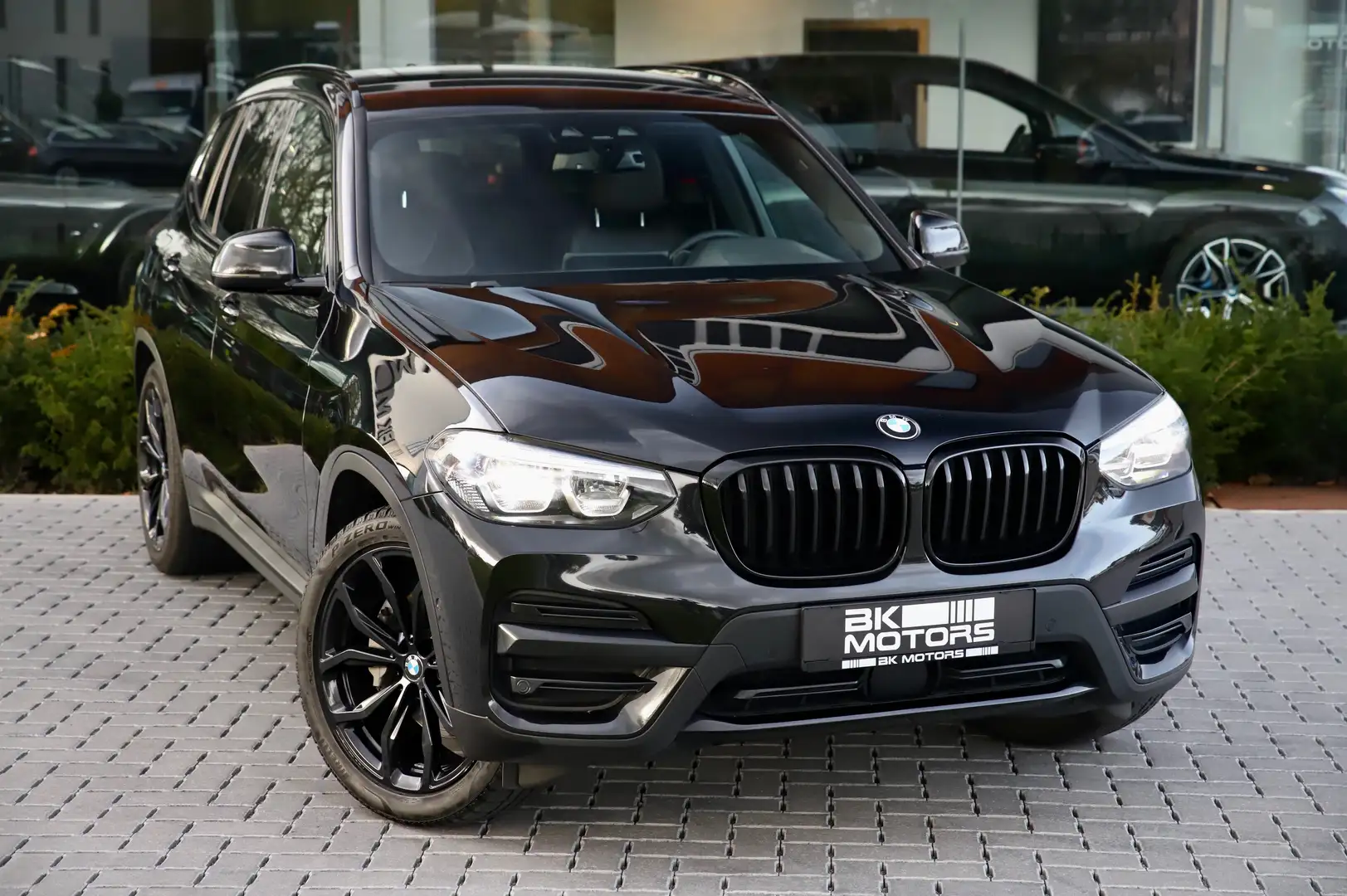 BMW X3 xDrive30e Aut. -TREKHAAK-CAMERA-CARPLAY-BTW 21% Zwart - 2