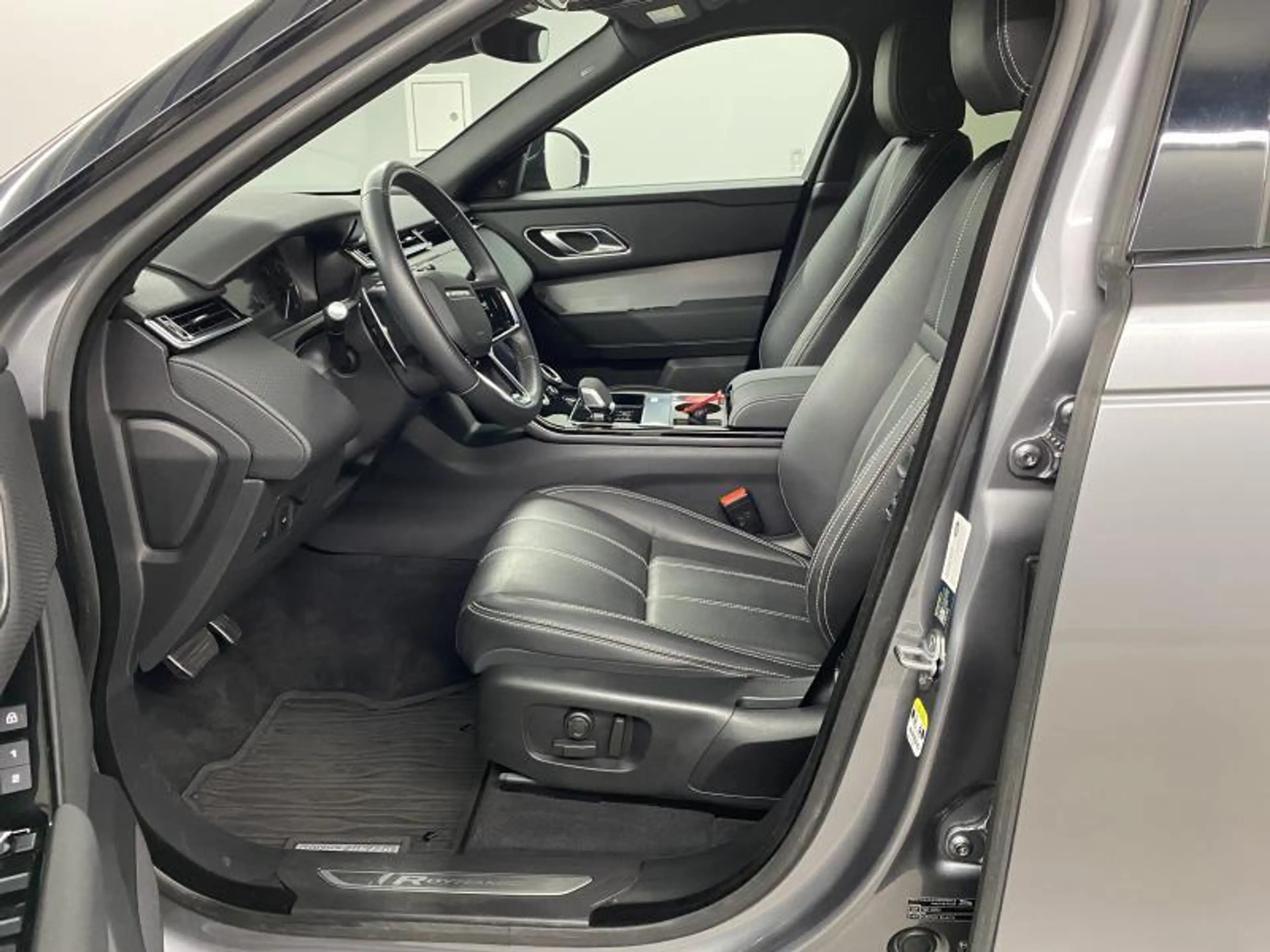 Land Rover Range Rover Velar D200 R-Dynamic SE AWD Auto. 23MY — photo 11