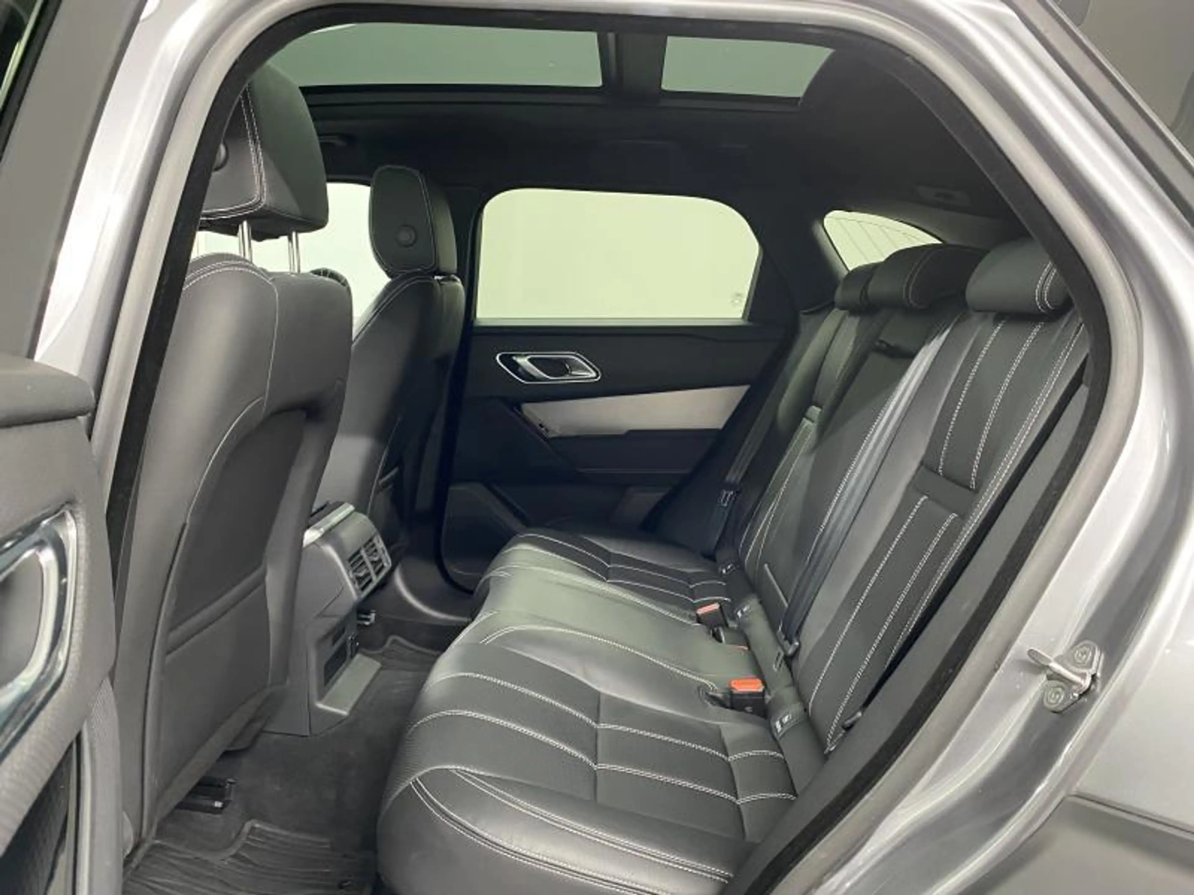 Land Rover Range Rover Velar D200 R-Dynamic SE AWD Auto. 23MY — photo 15