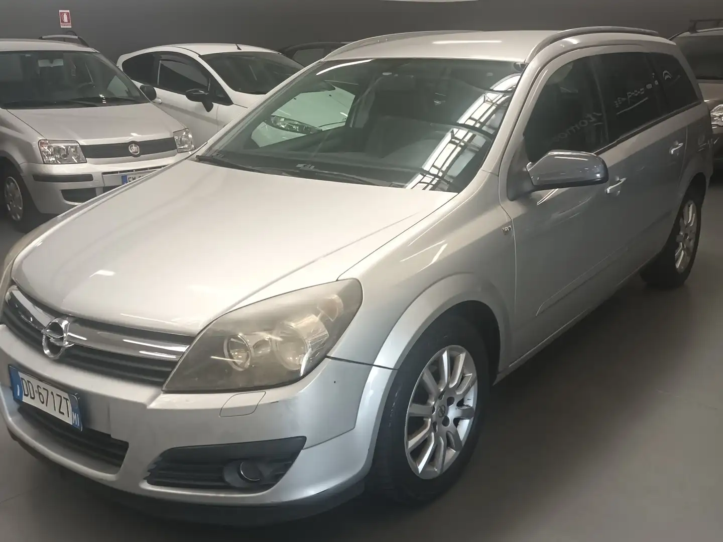 Opel Astra Astra III 2004 SW SW 1.7 cdti Cosmo 101cv Argento - 2