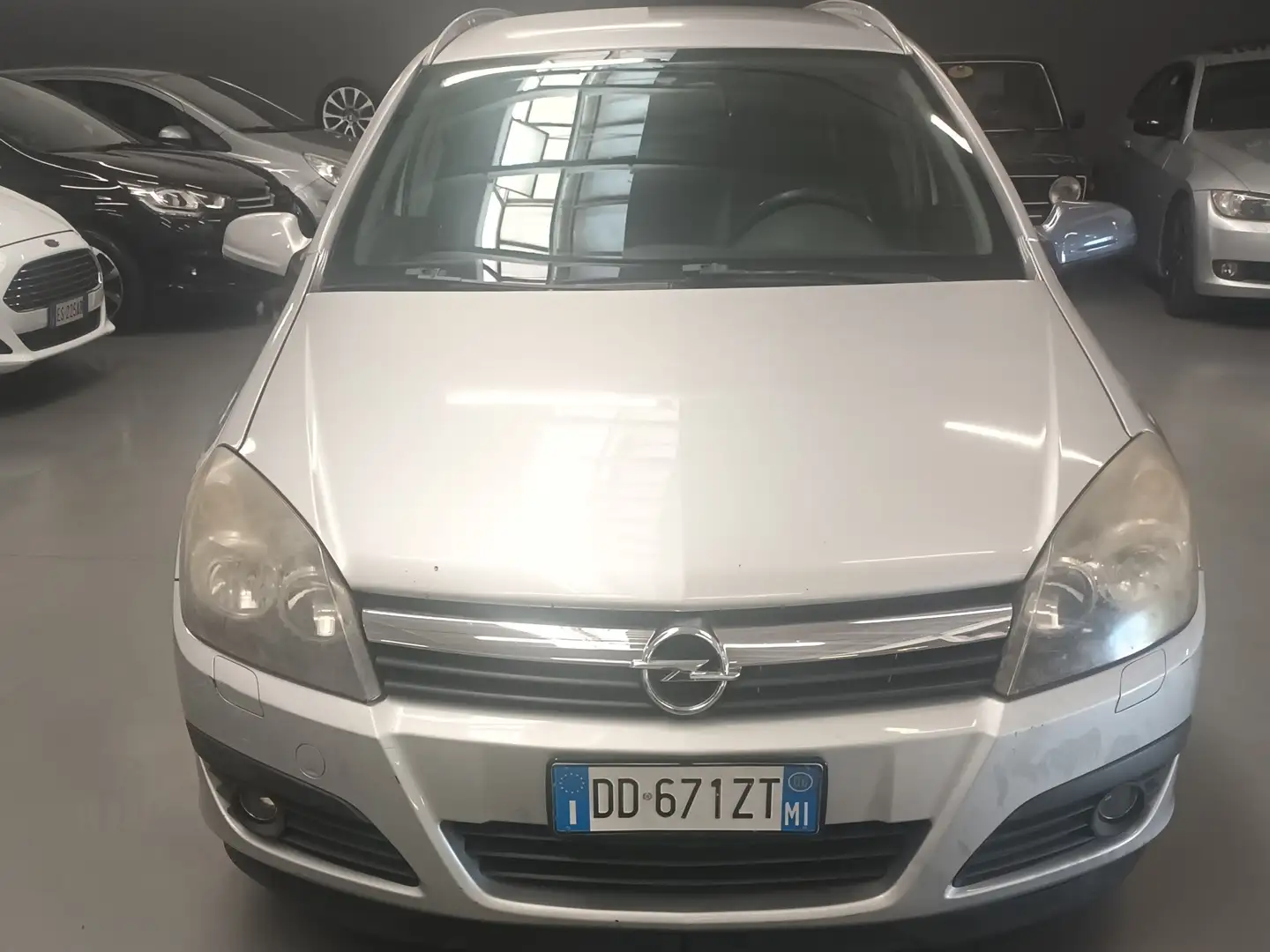 Opel Astra Astra III 2004 SW SW 1.7 cdti Cosmo 101cv Argento - 1