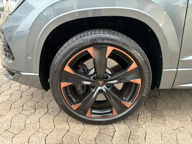 Cupra Ateca view 4