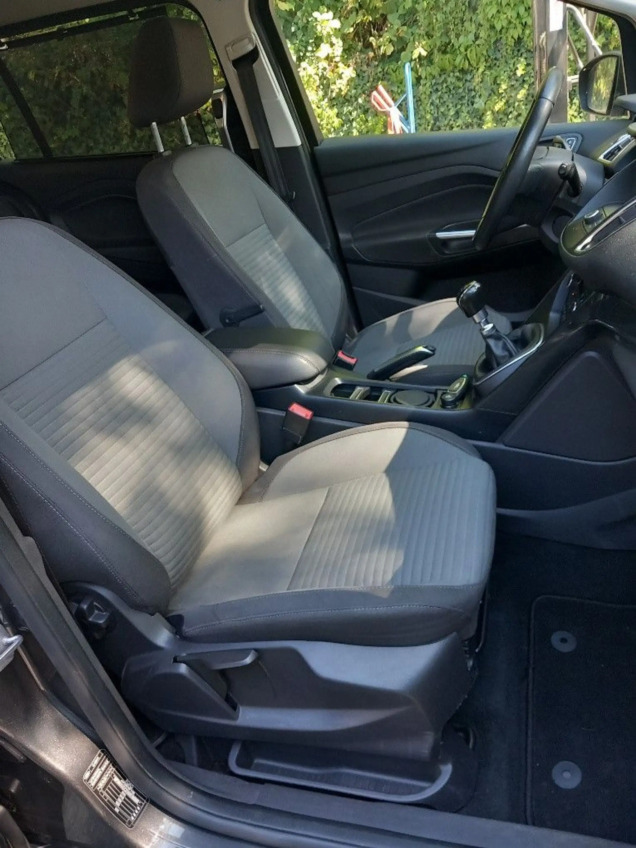 Ford Grand C-Max 1.0 EcoBoost Titanium AHK — photo 11
